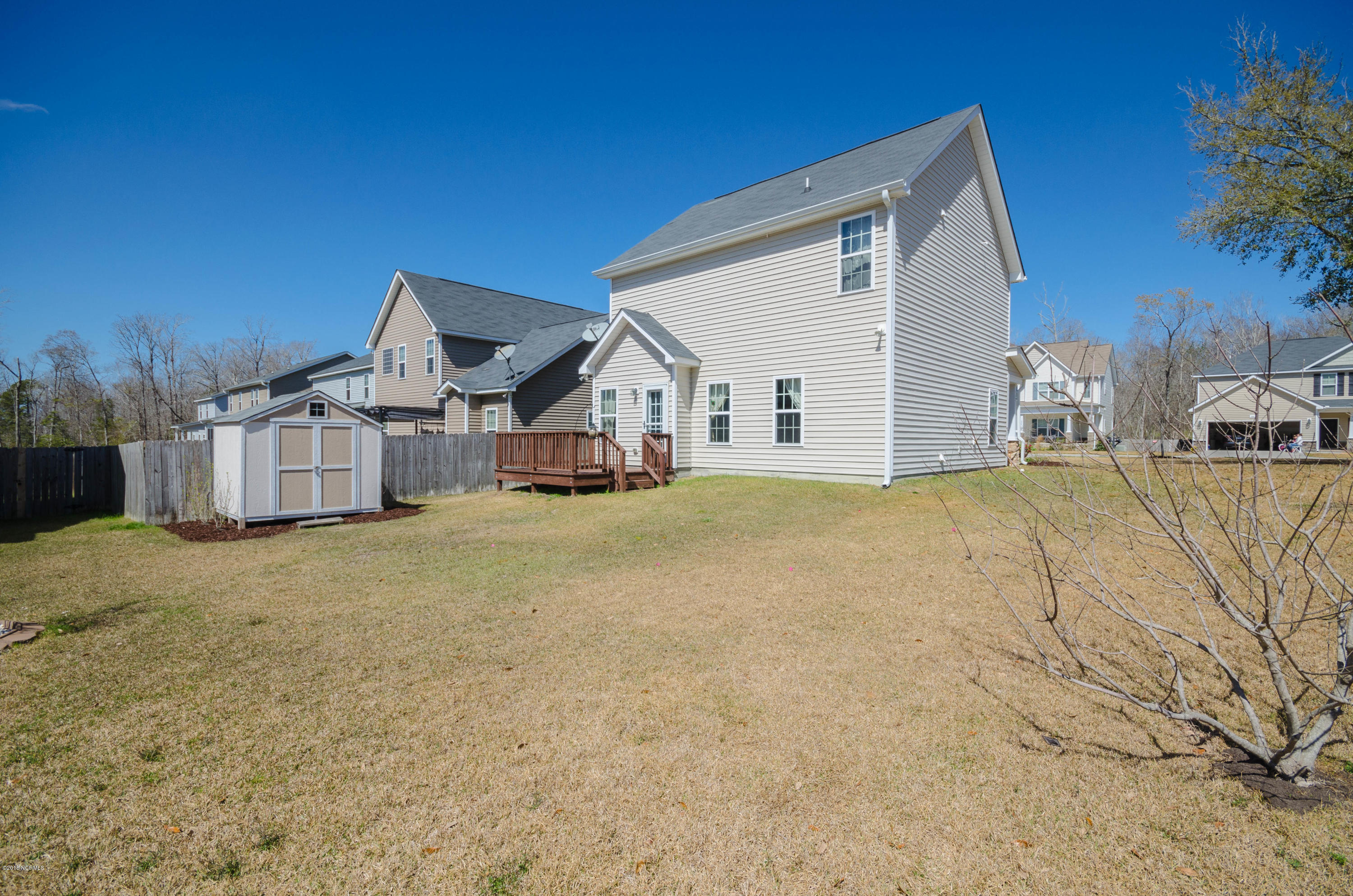 100553700 | Photo 38