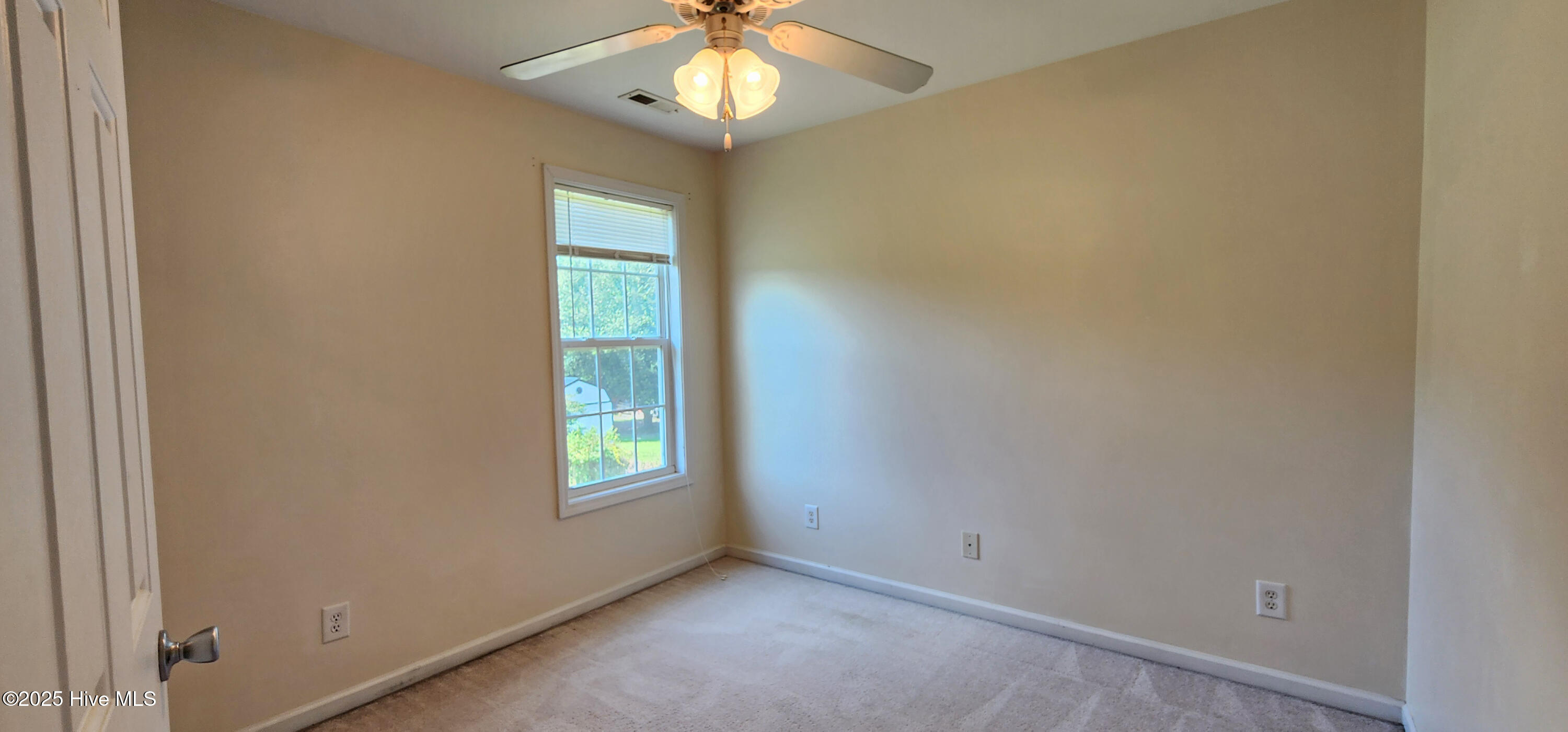 100530616 | Photo 14