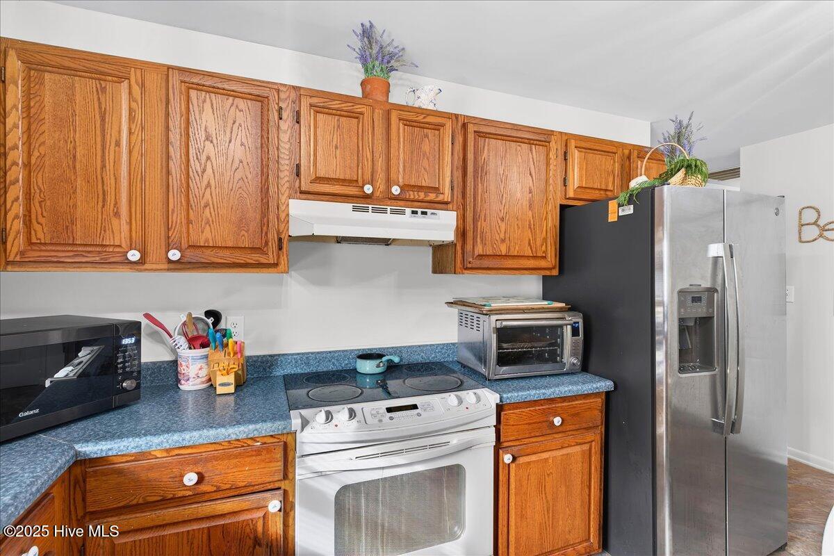 100532299 | Photo 14