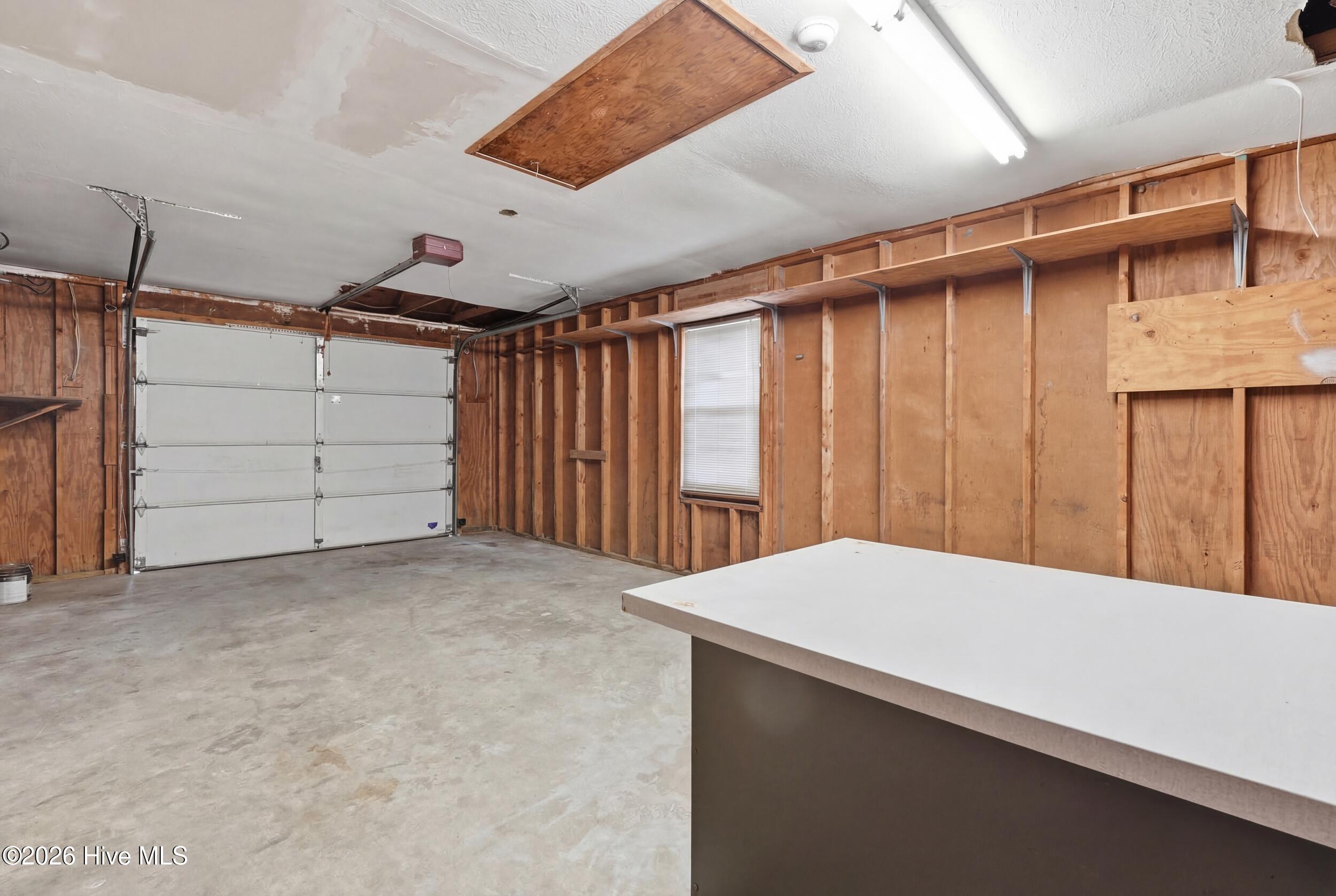 100559462 | Photo 17