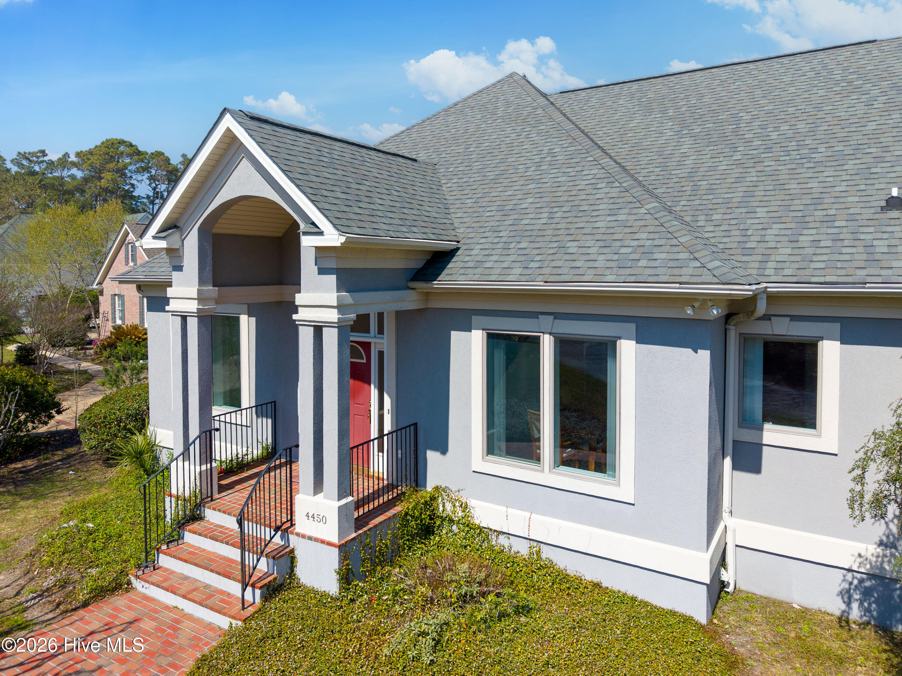 100564038 | Photo 59