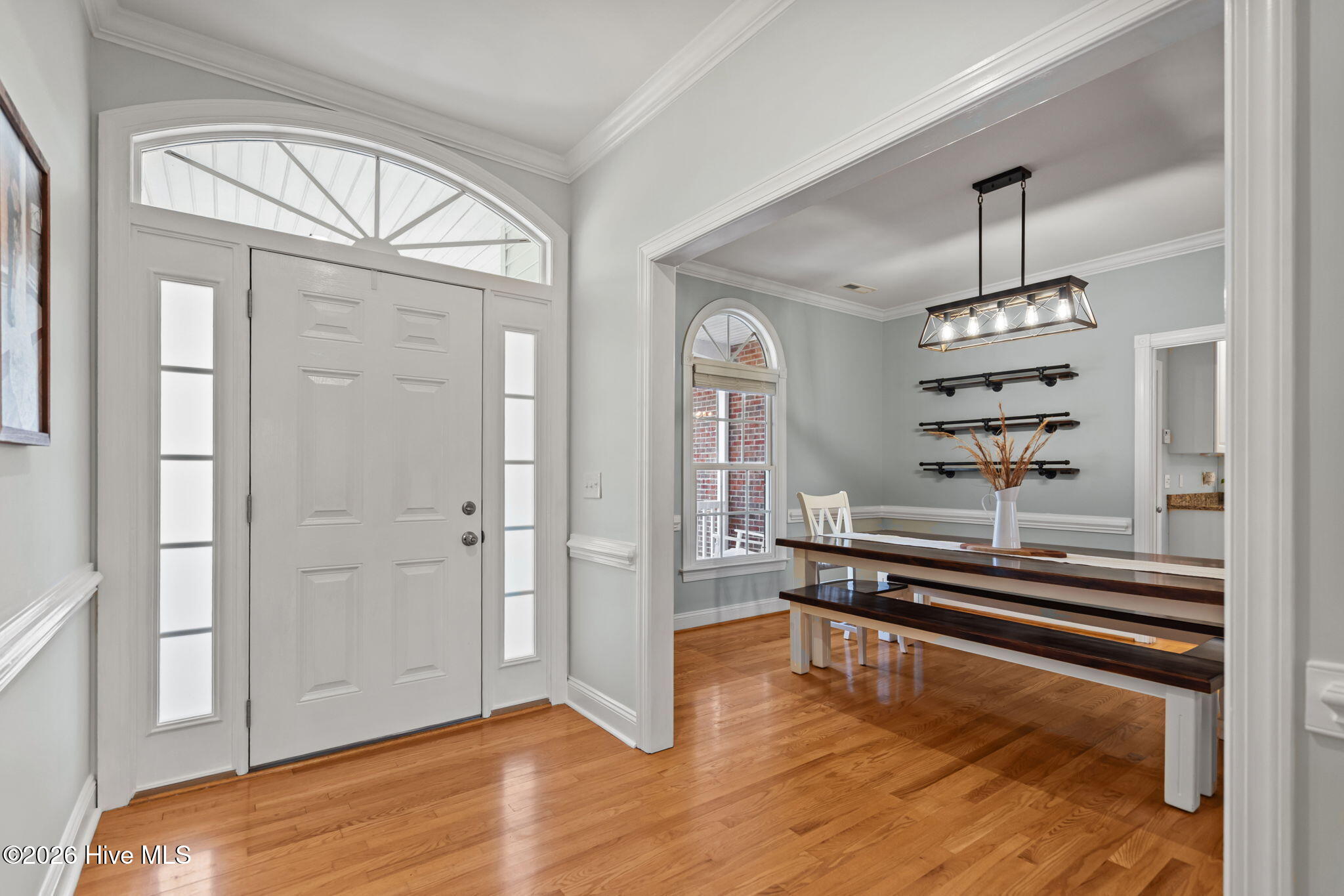 100562607 | Photo 16