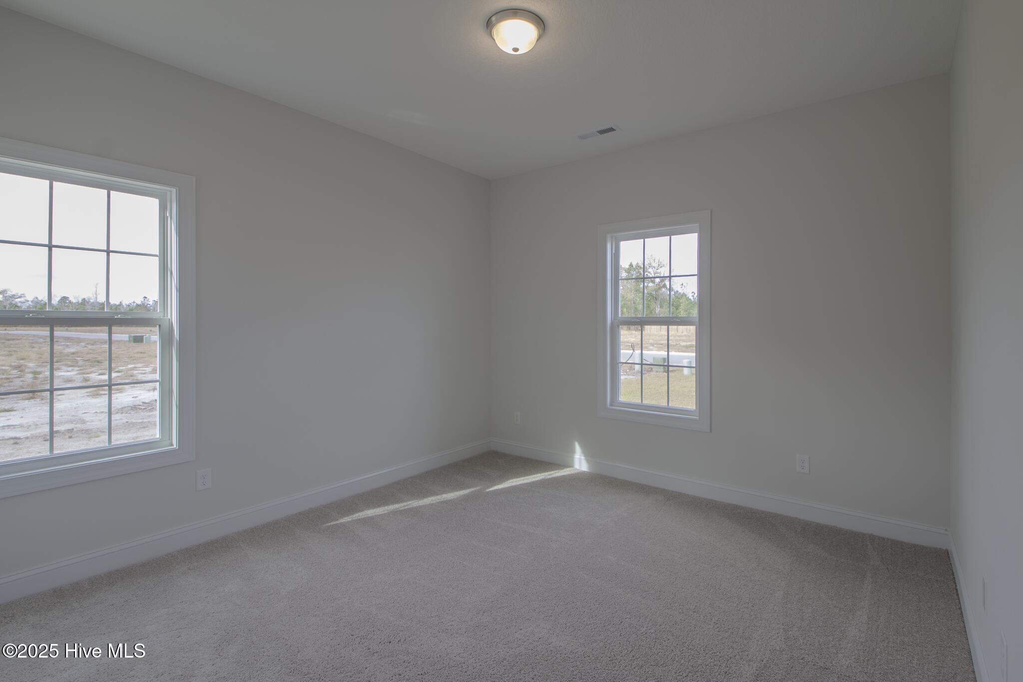 100518948 | Photo 22