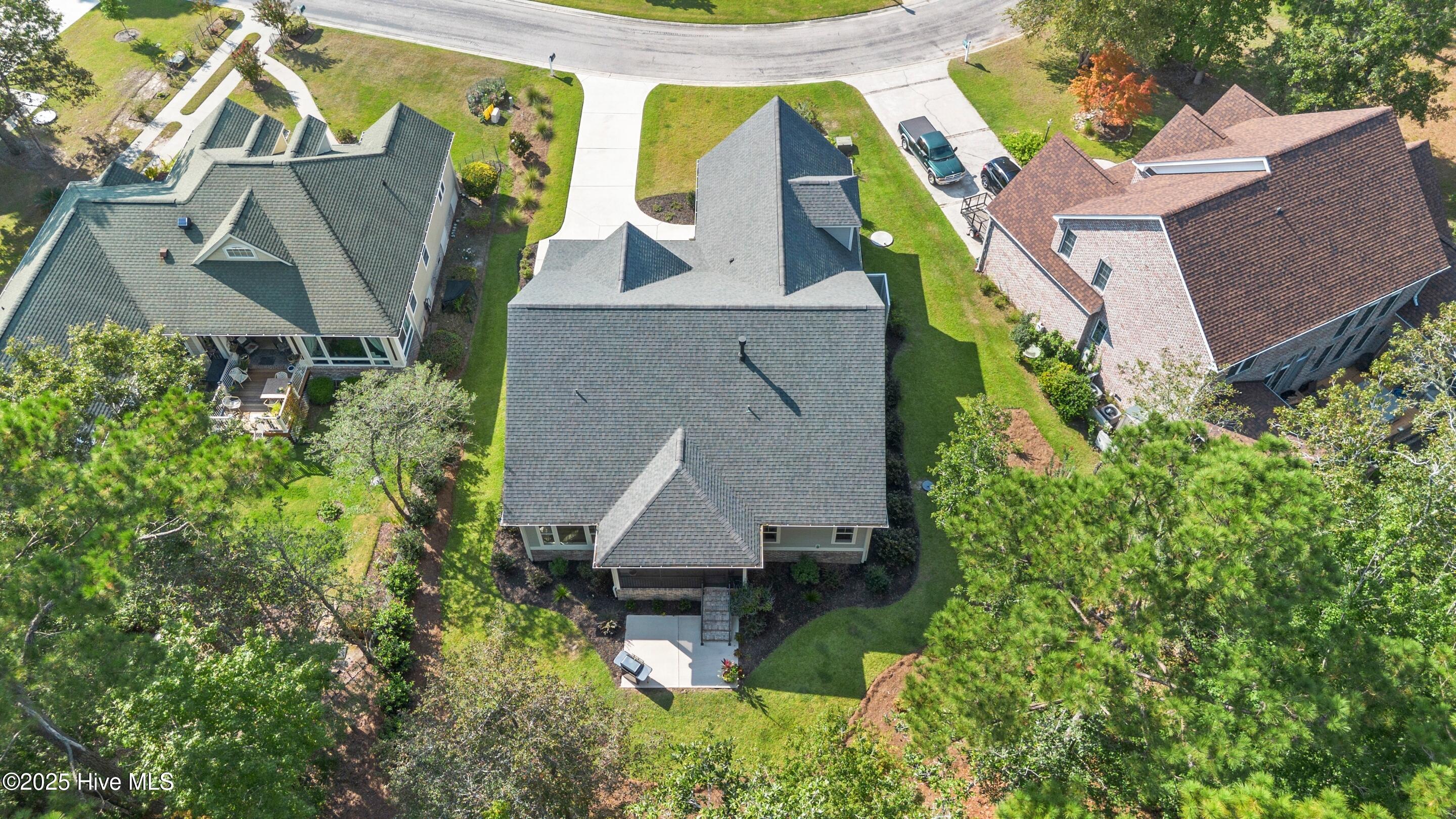 100558361 | Photo 111