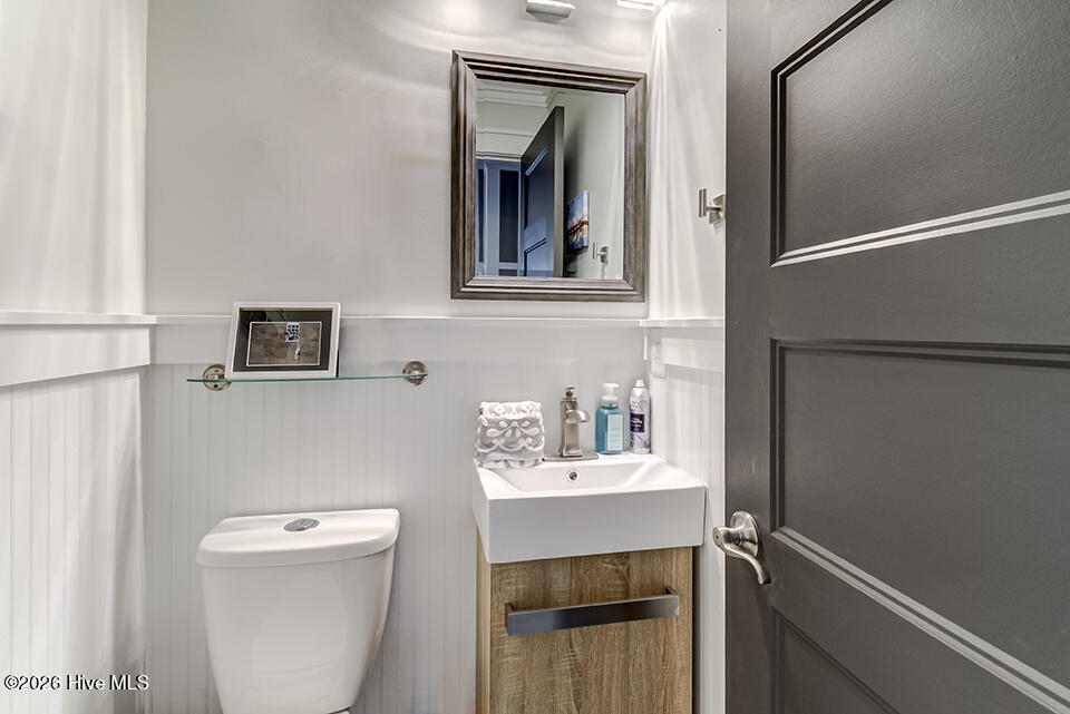 100557542 | Photo 15