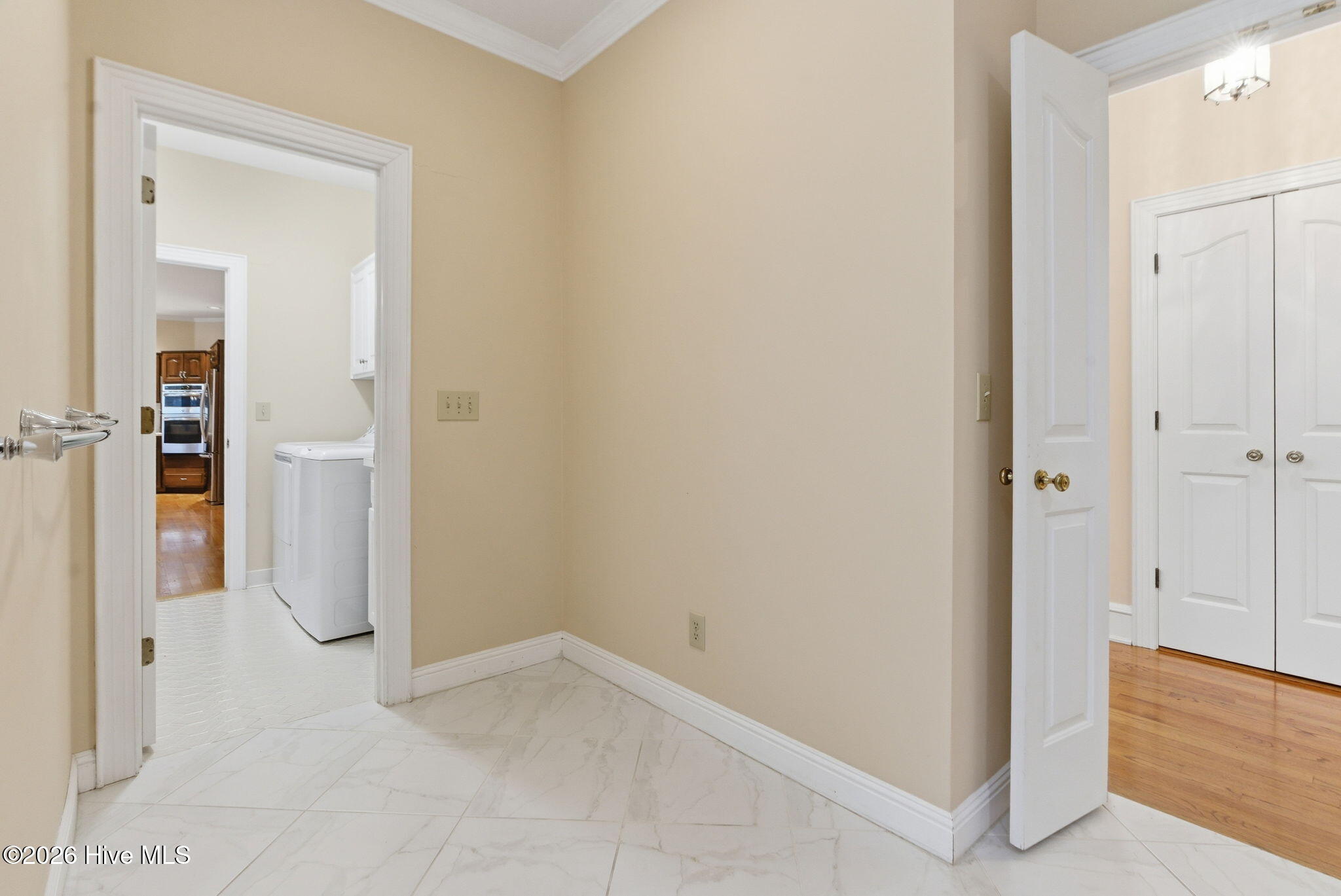 3 Sodbury Court-36