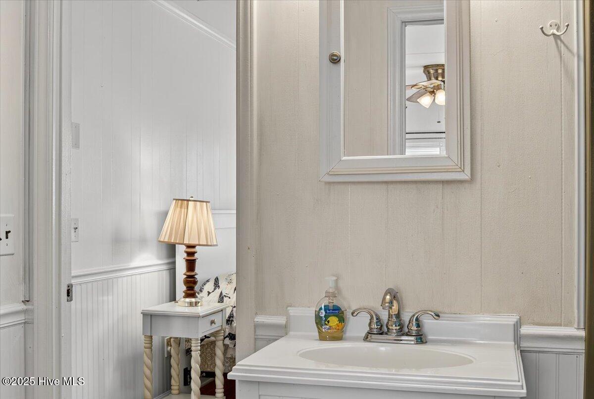 100536675 | Photo 19