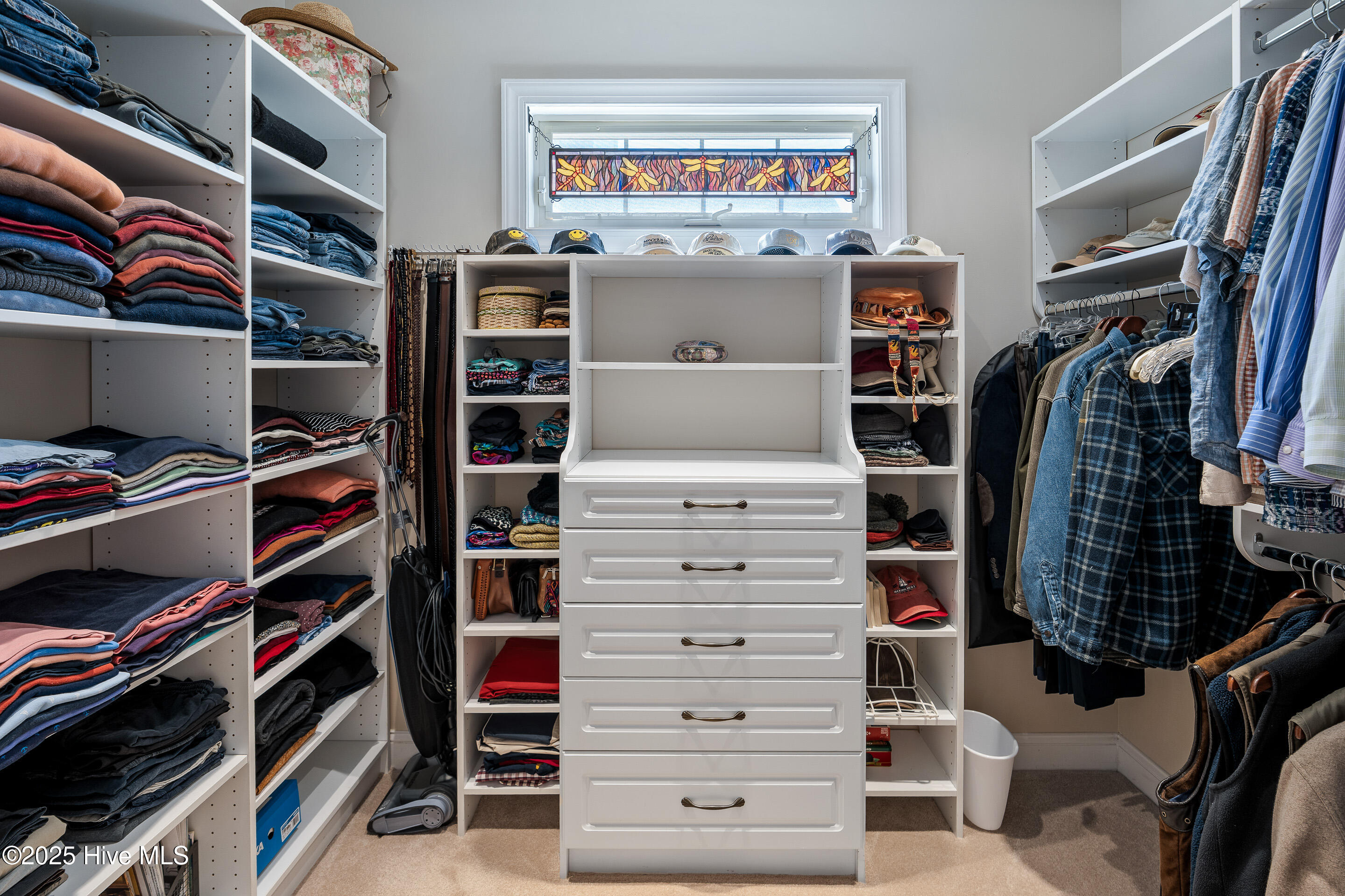 100535397 | Photo 33