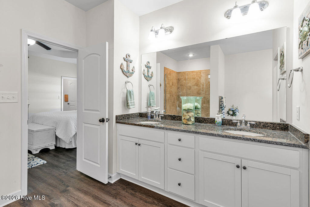 100552779 | Photo 32