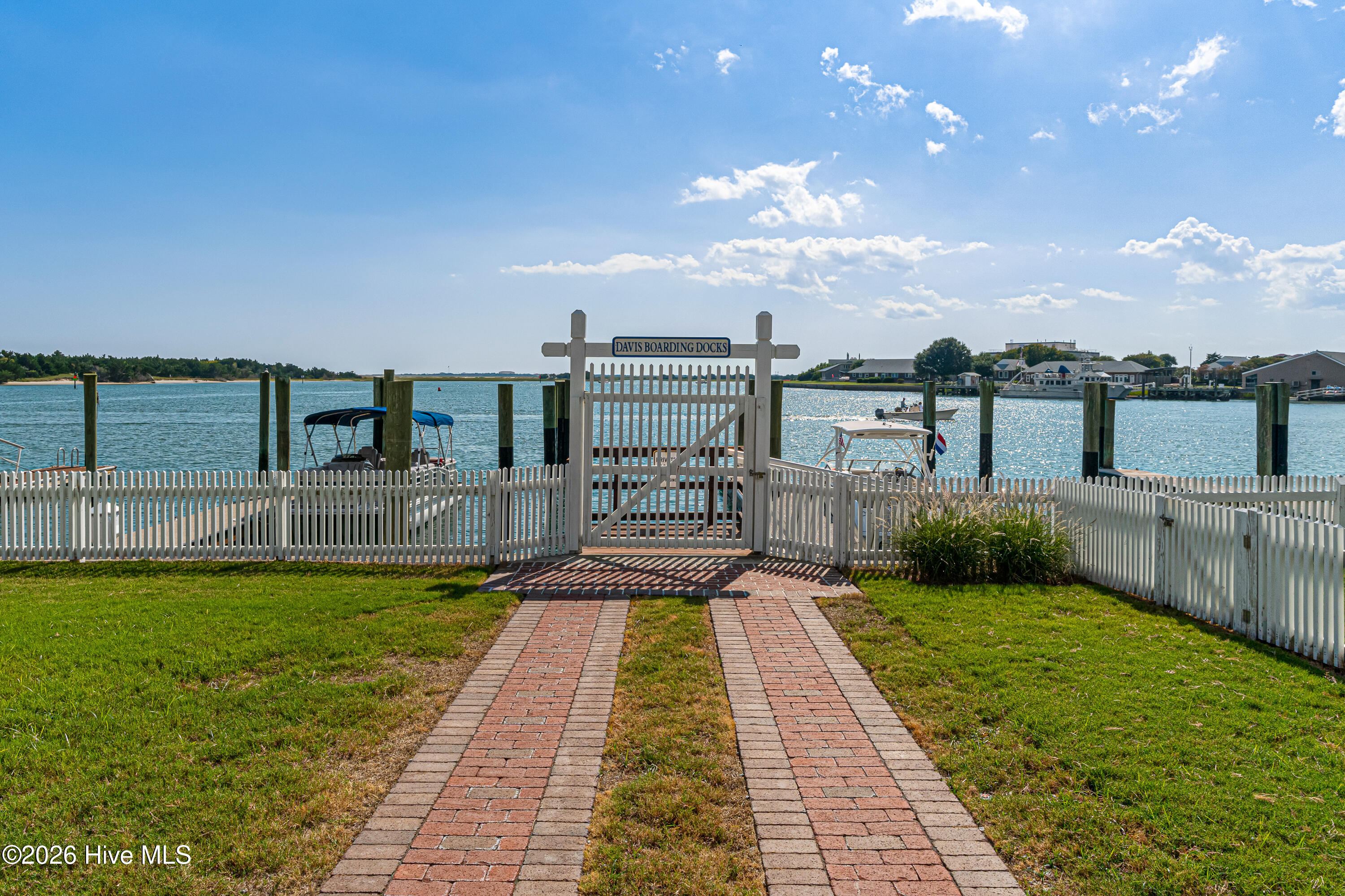 122 Front Street & Slip #5,Beaufort
