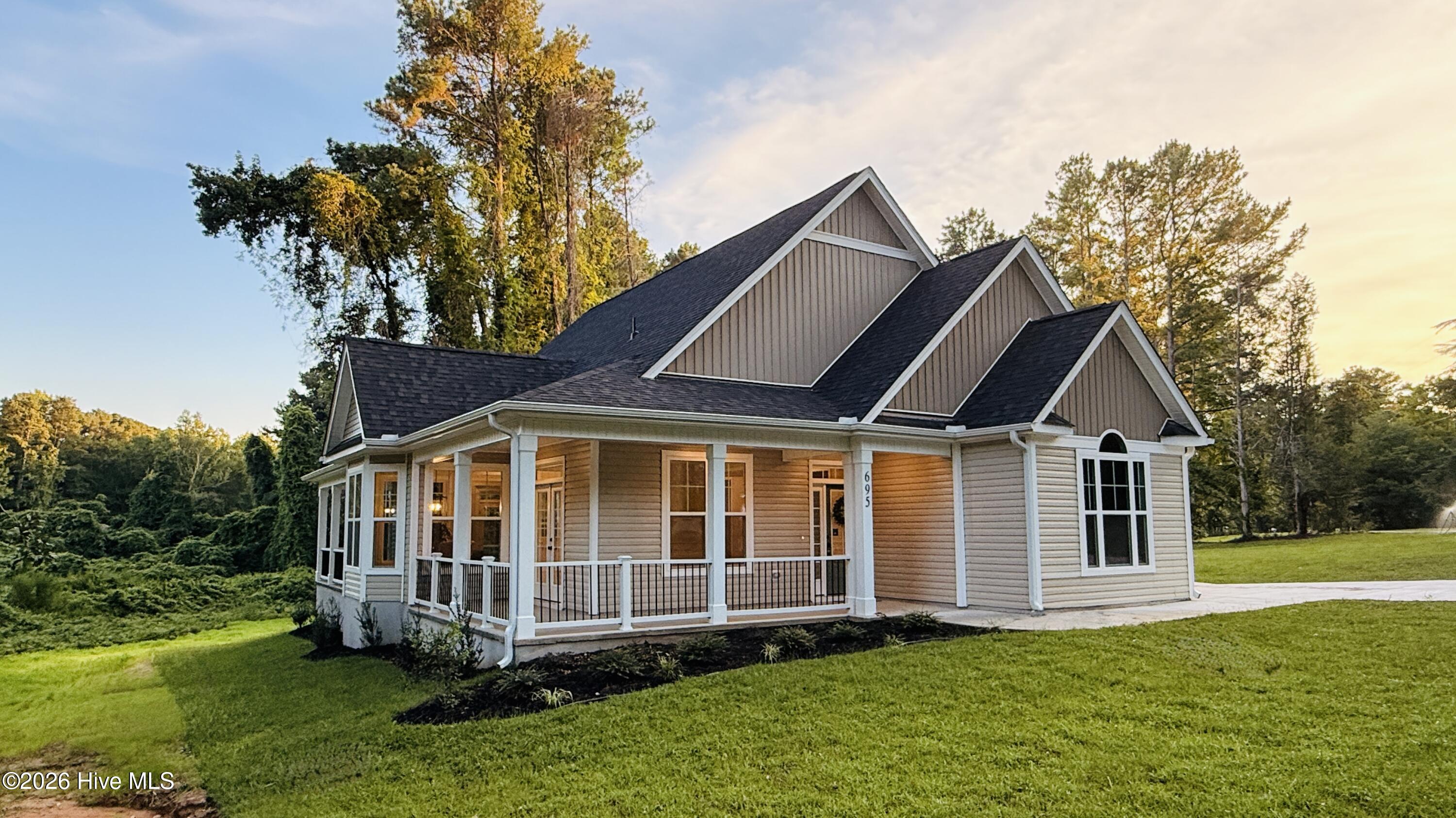 Photo 2 of Single family home for sale at 695 Sunset Dr, Carthage, NC 28327 | MLS# 100576727 | Listing updated on 2026-09-02