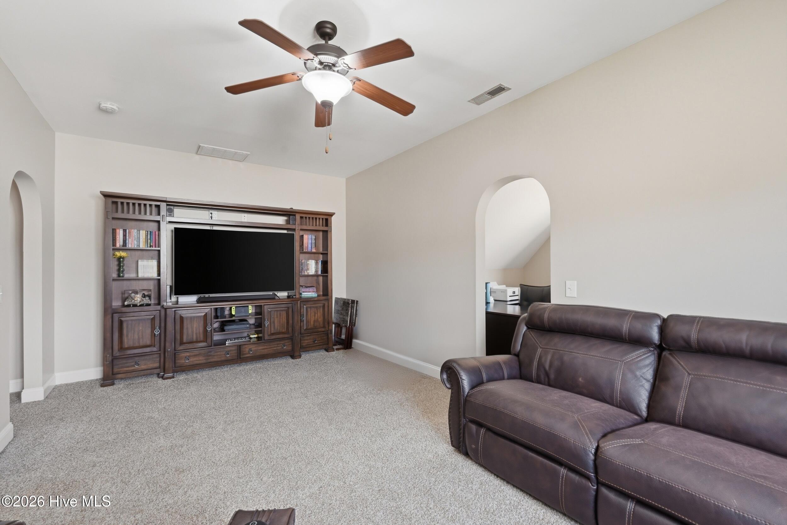 100551970 | Photo 59