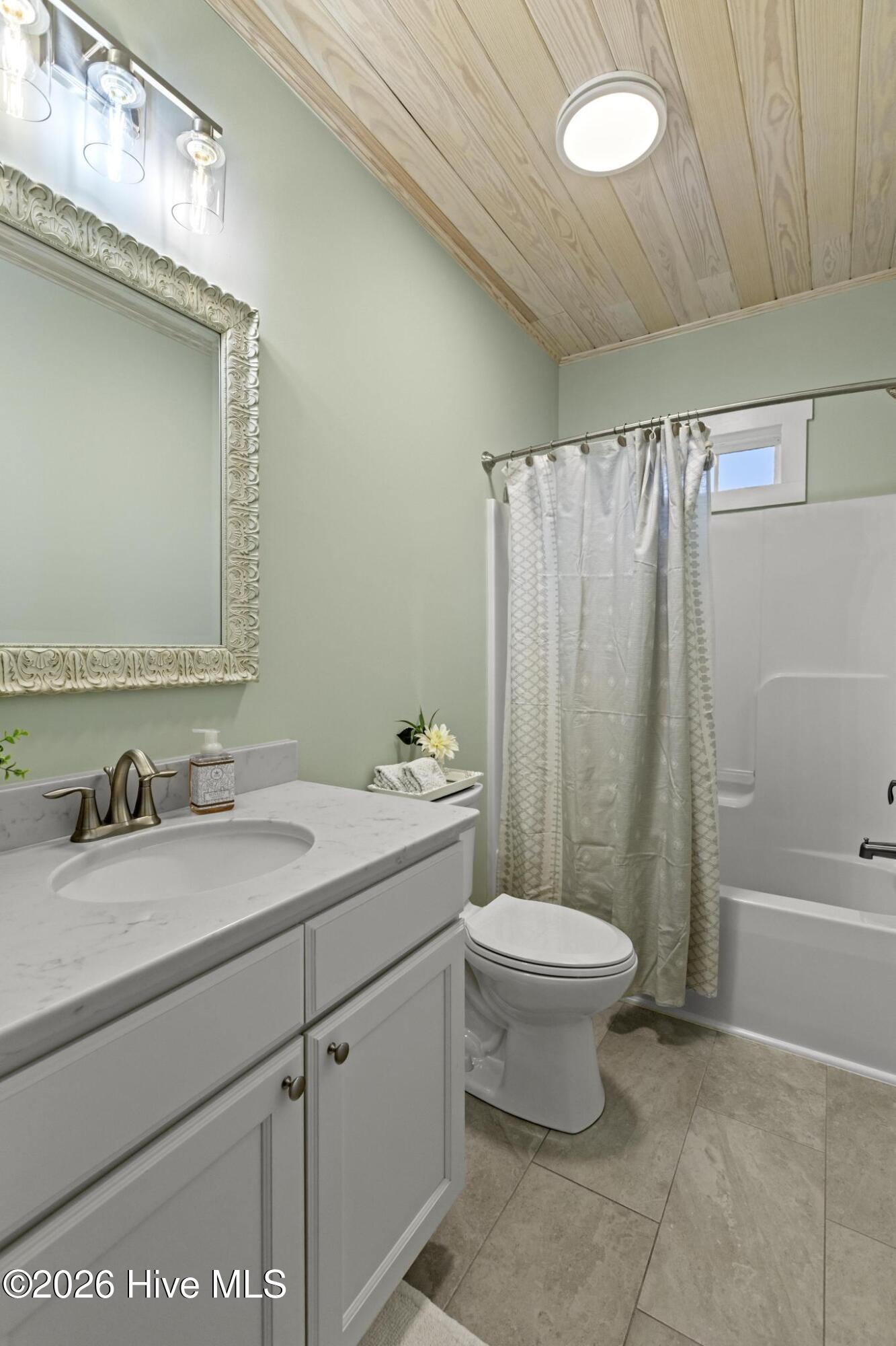 100552485 | Photo 22