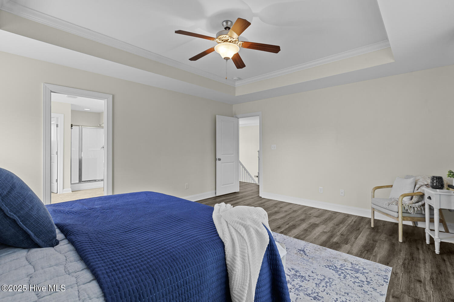 100538409 | Photo 28