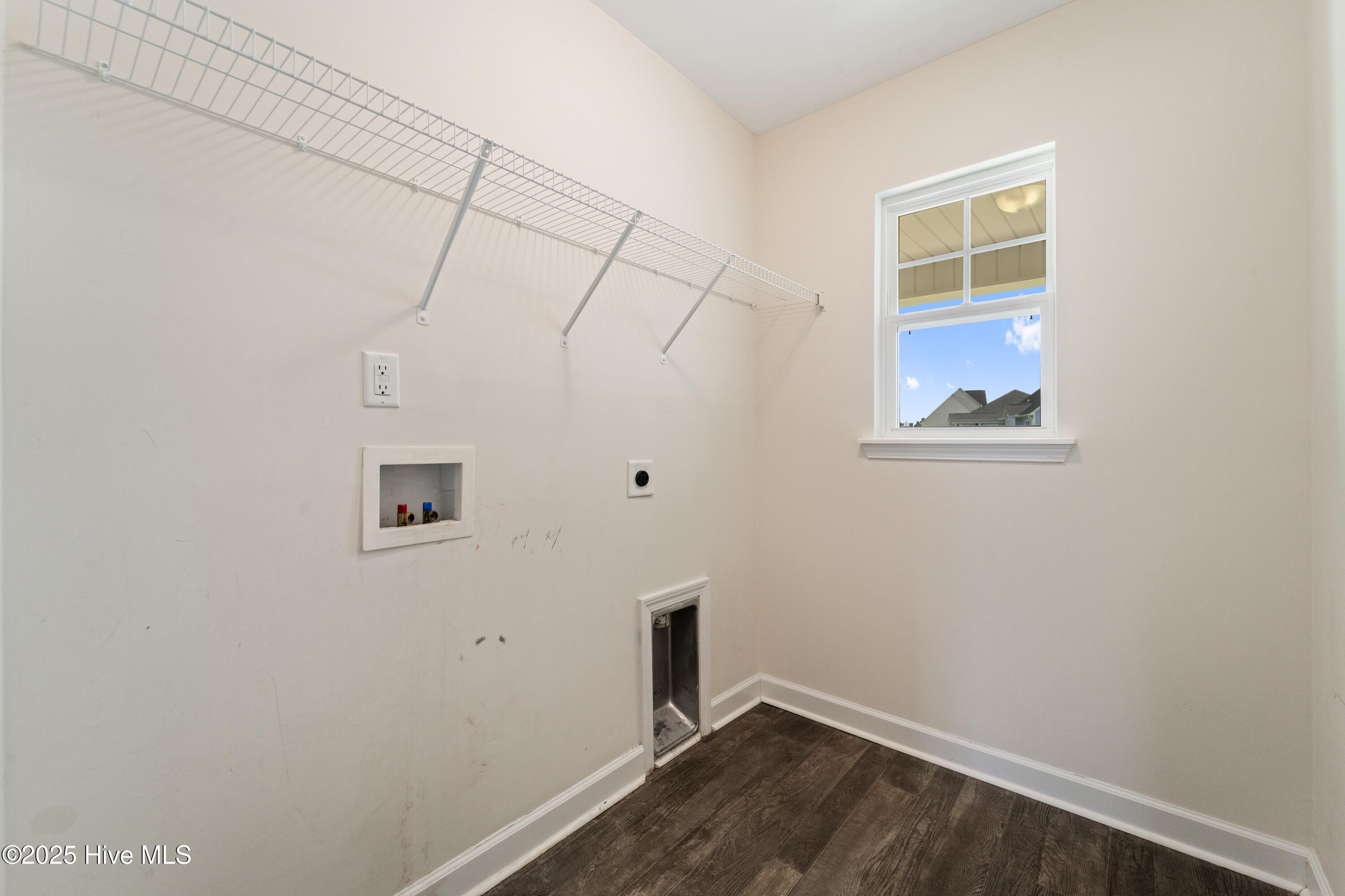 100534550 | Photo 22