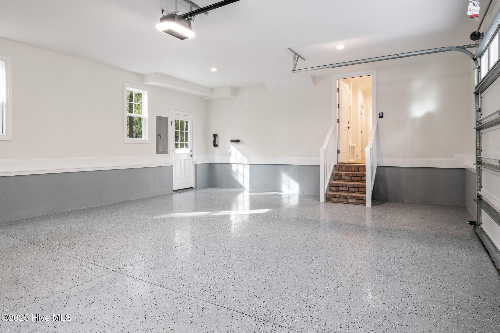 100535512 | Photo 59