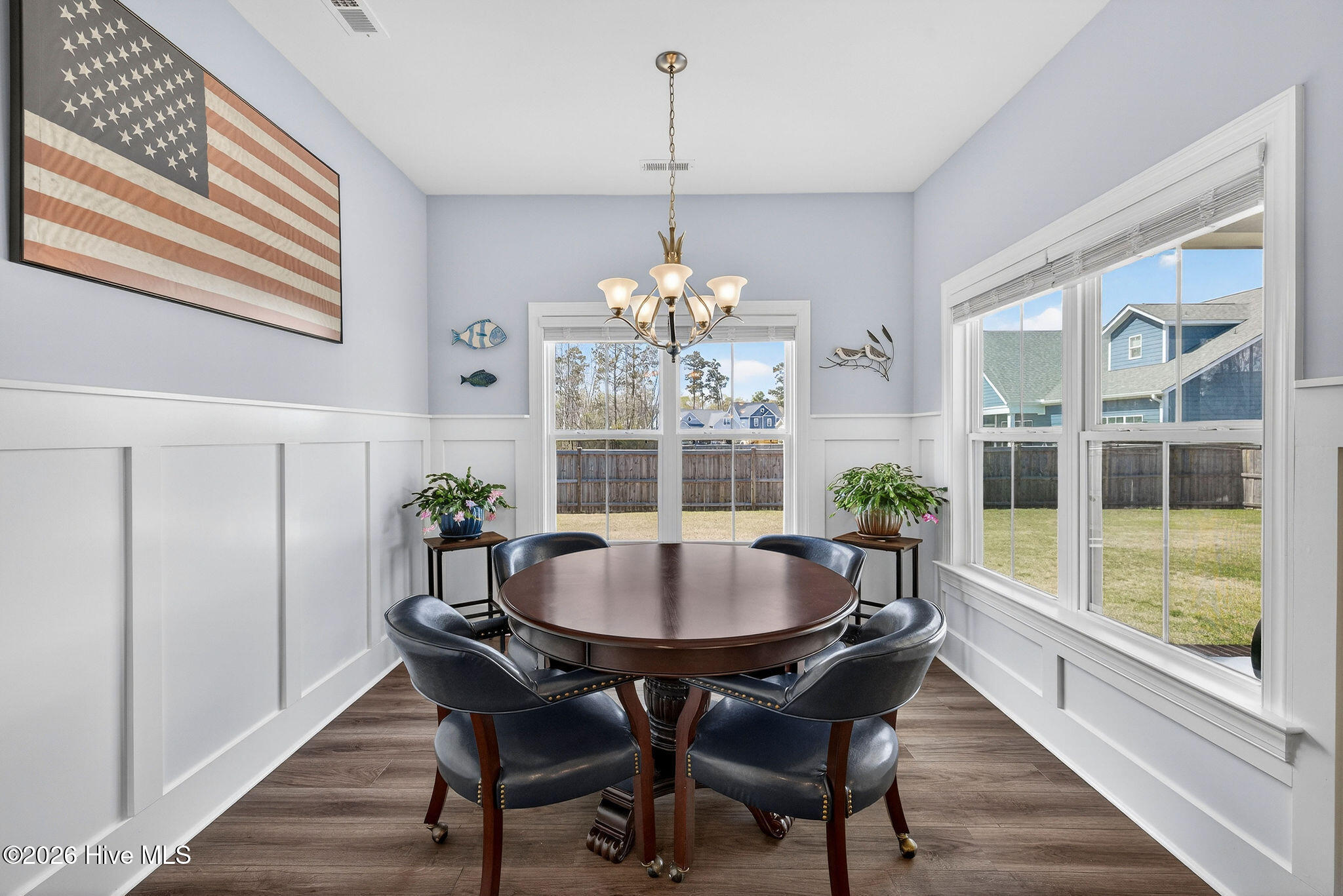 100563102 | Photo 15