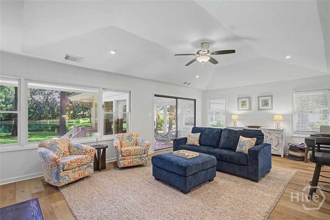 2nd image of 4 Franklin Creek Rd N, Savannah, GA 31411 | MLS# SA363009
