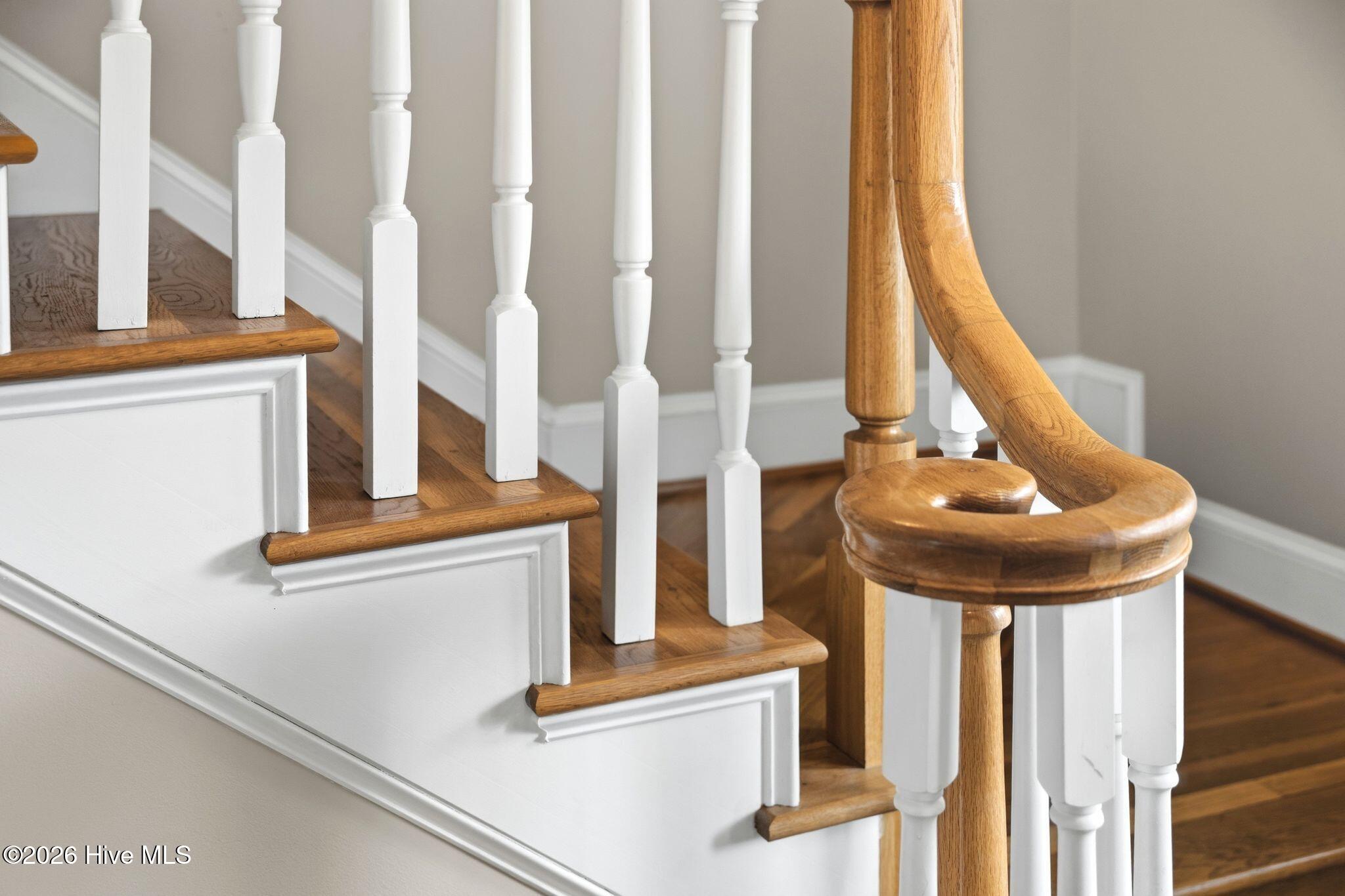 100561180 | Photo 17