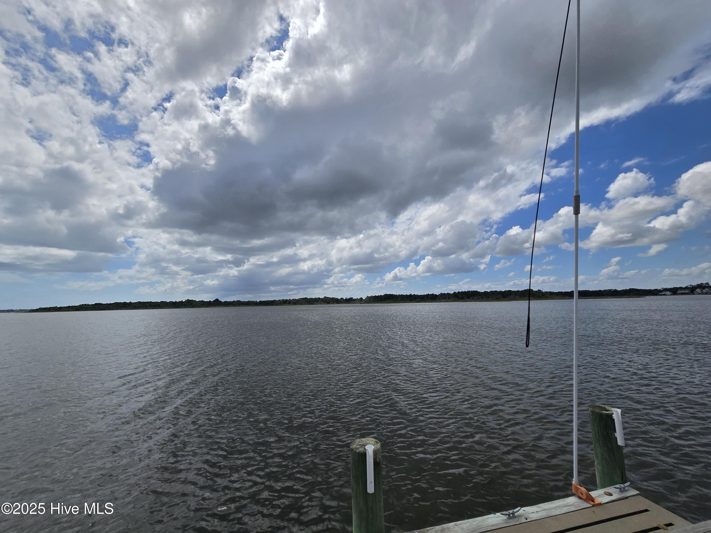 429 Live Oak Road,Newport
