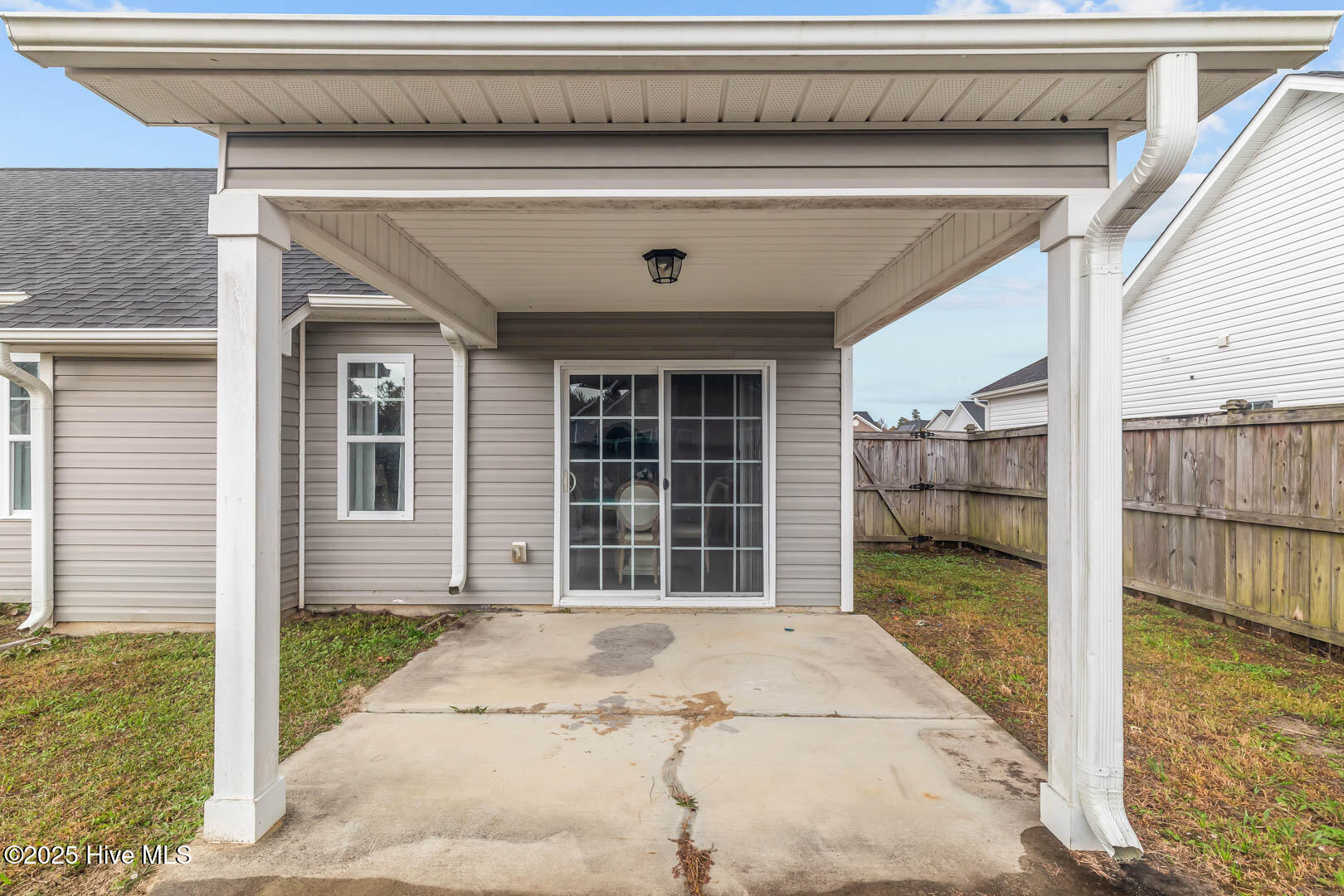 100541286 | Photo 38