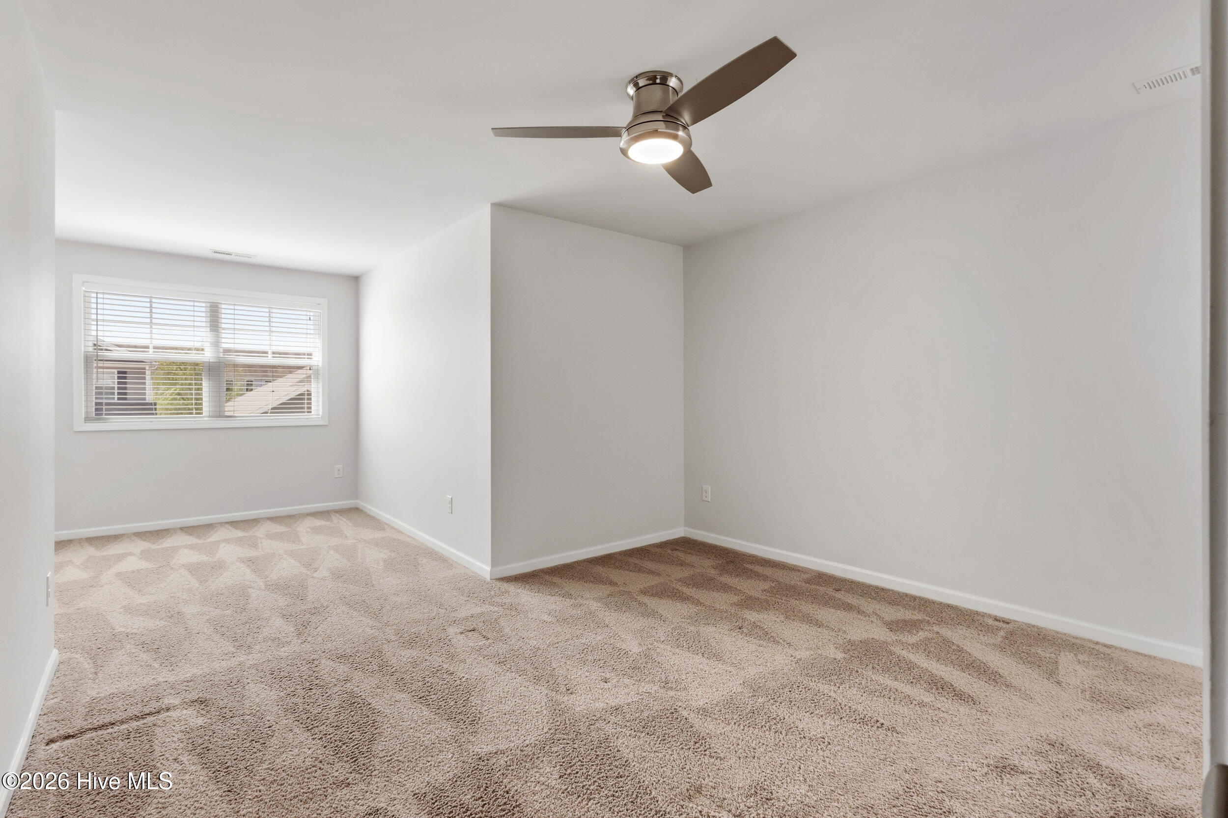 100561556 | Photo 33