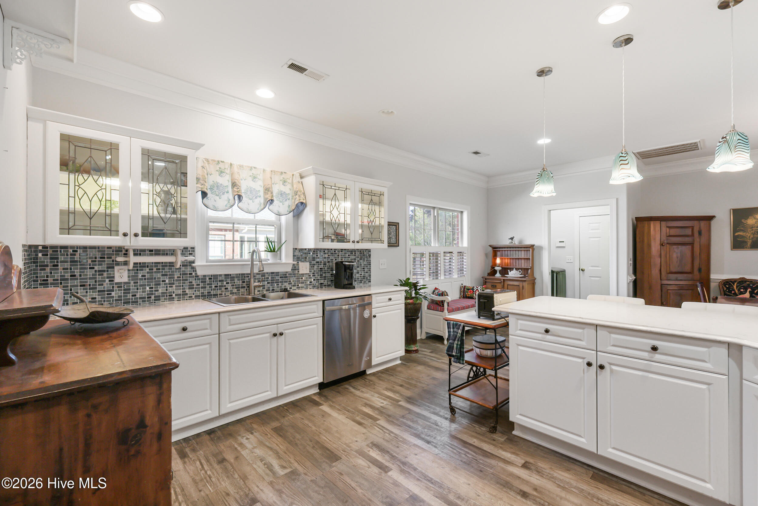 100539179 | Photo 12