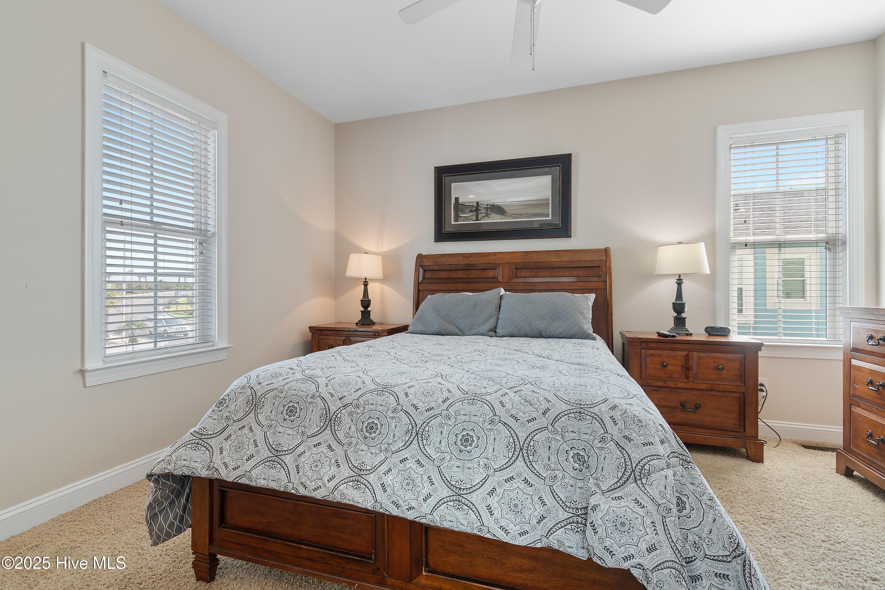 100535231 | Photo 60