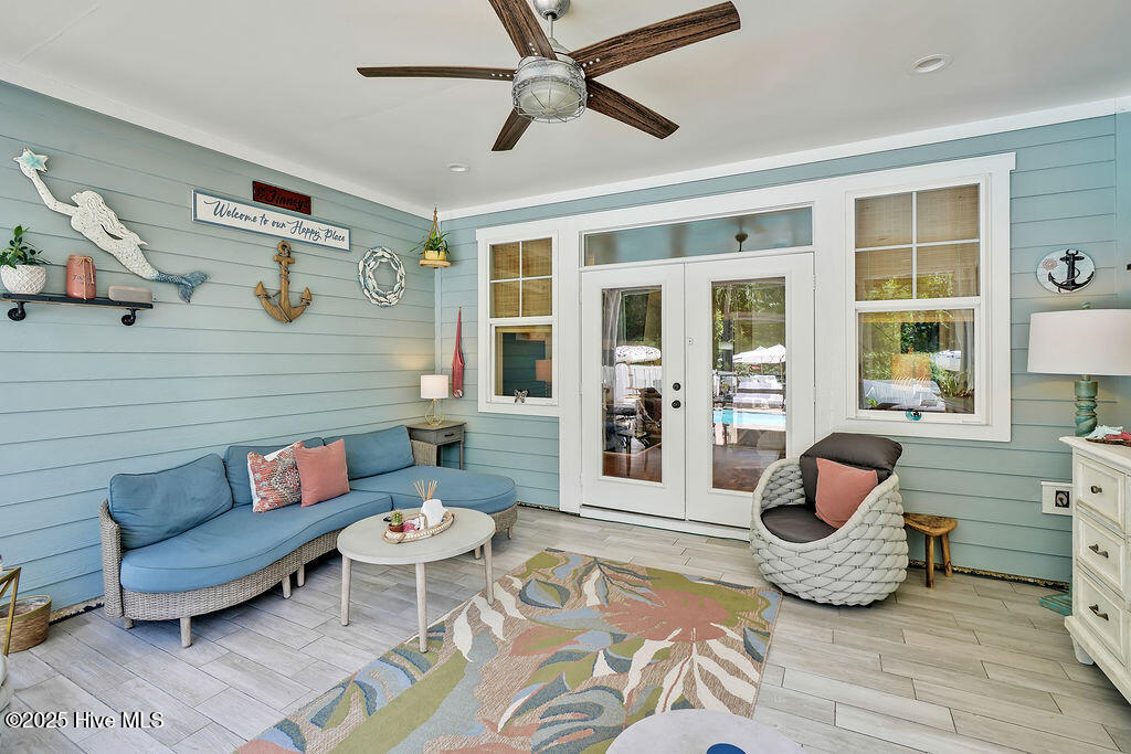 100518744 | Photo 34