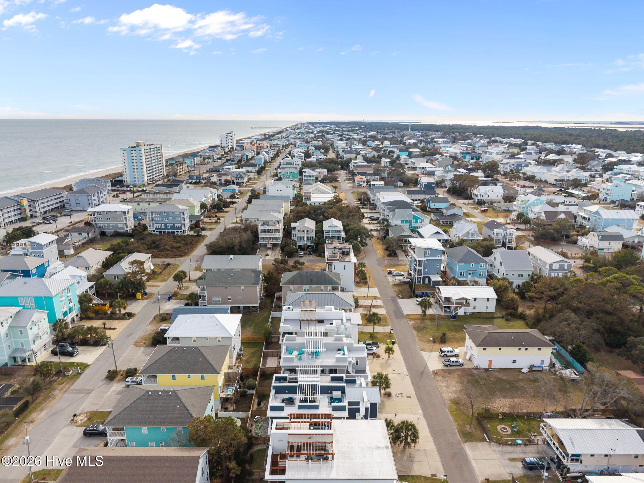 100552743 | Photo 64