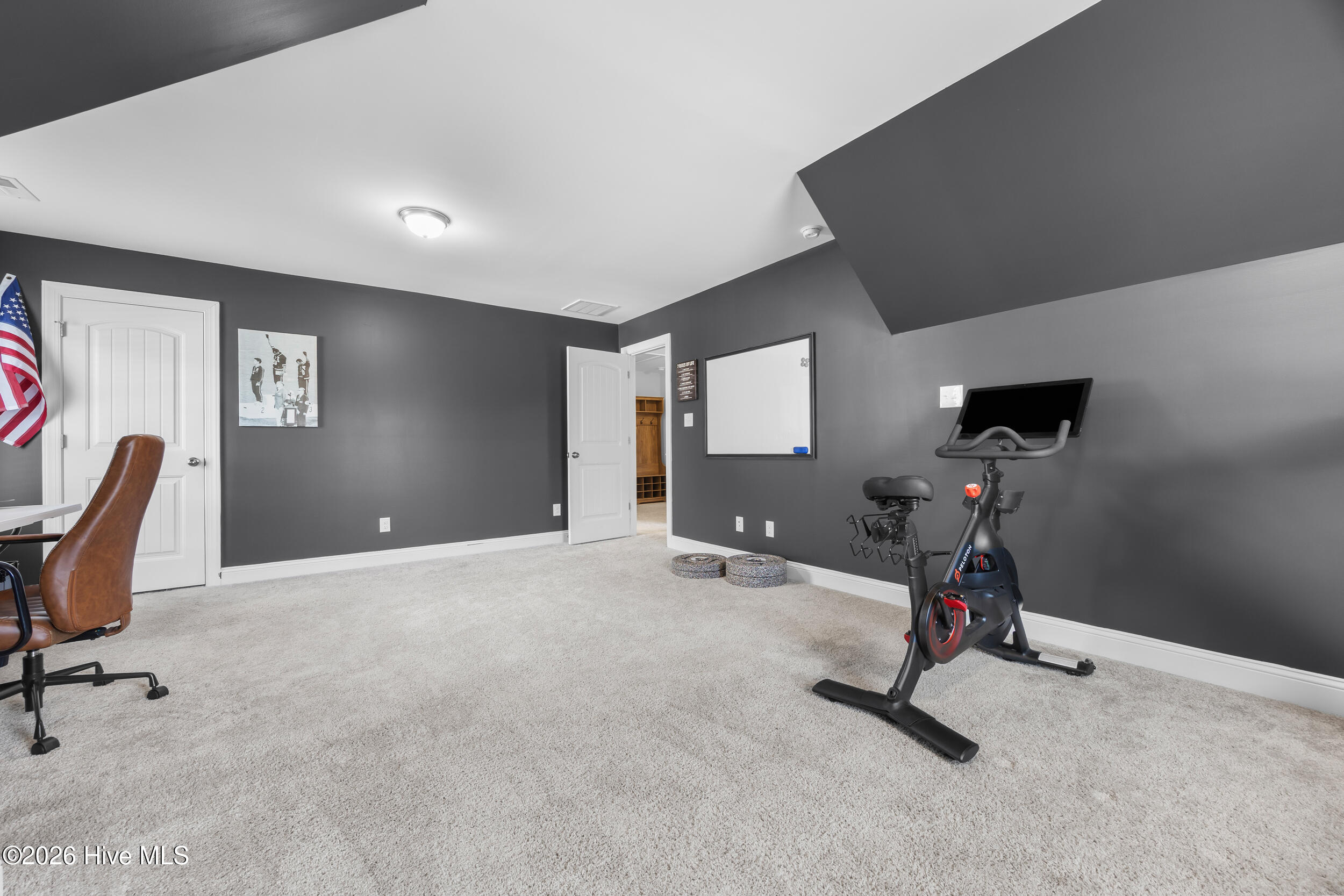 100559002 | Photo 35