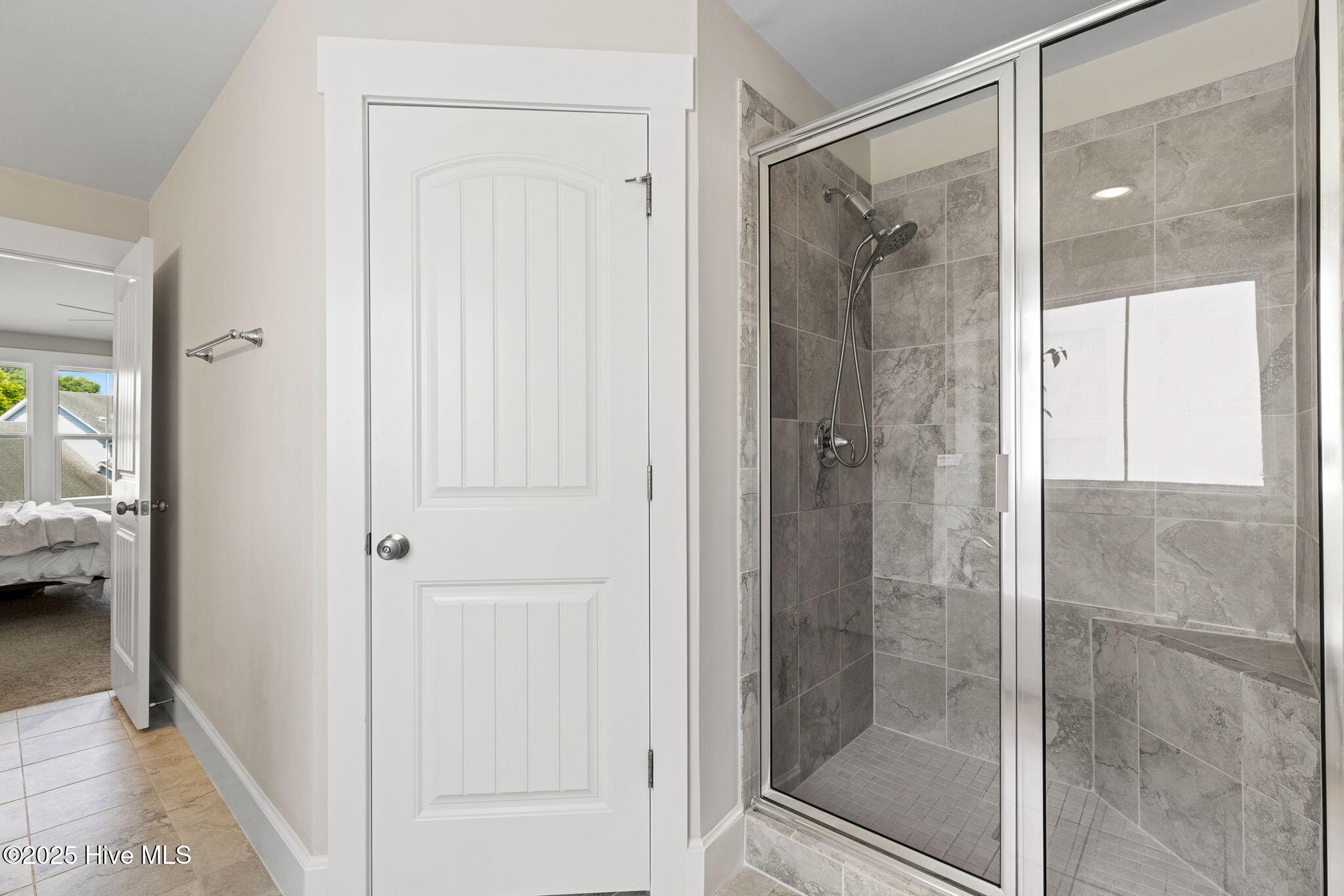 100547304 | Photo 37