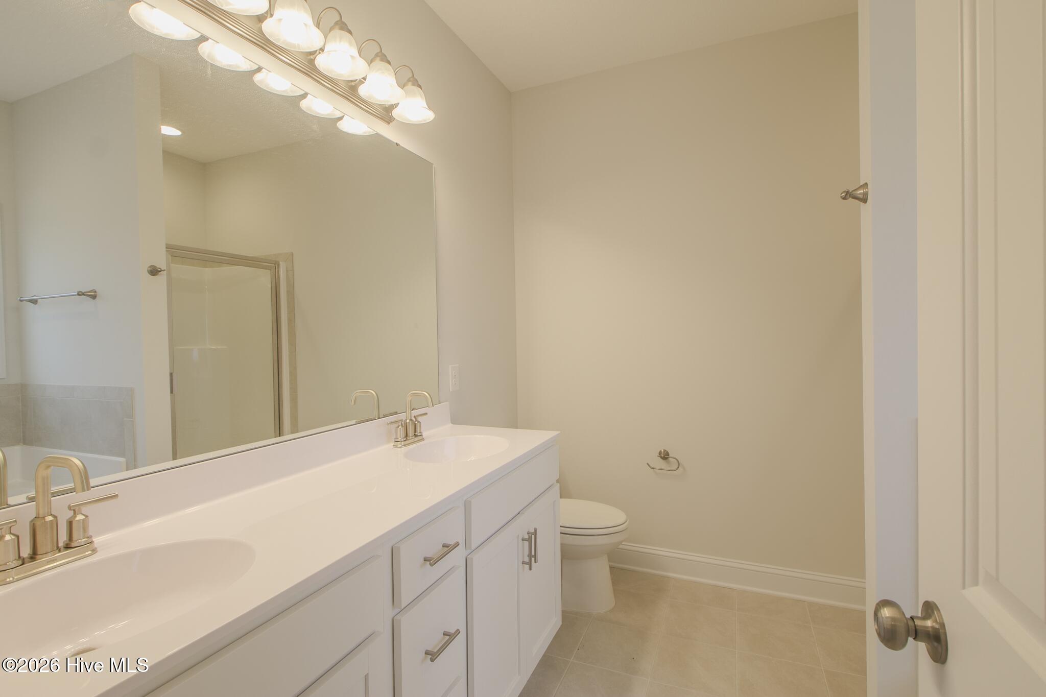 100511228 | Photo 19