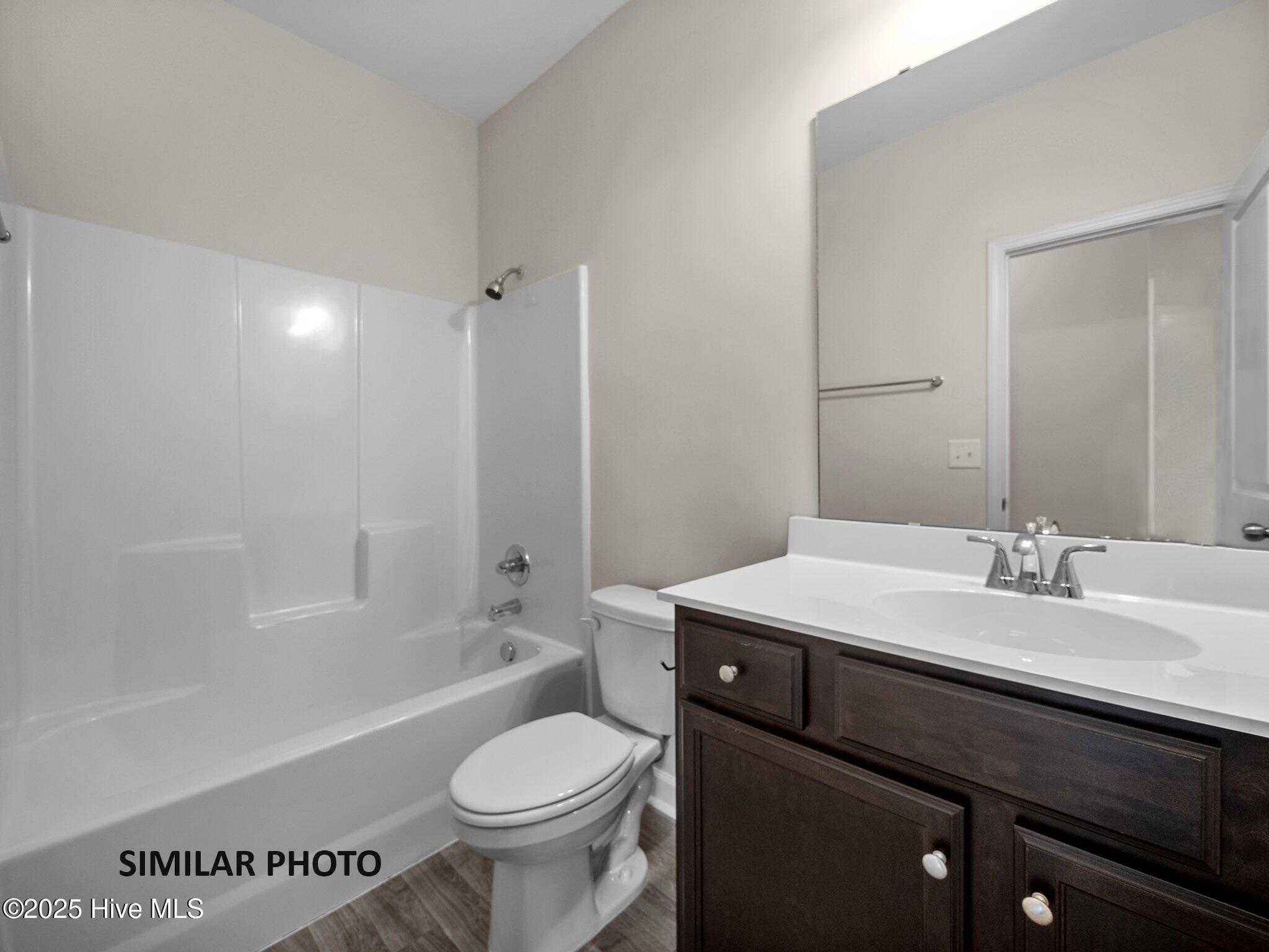 100548702 | Photo 16