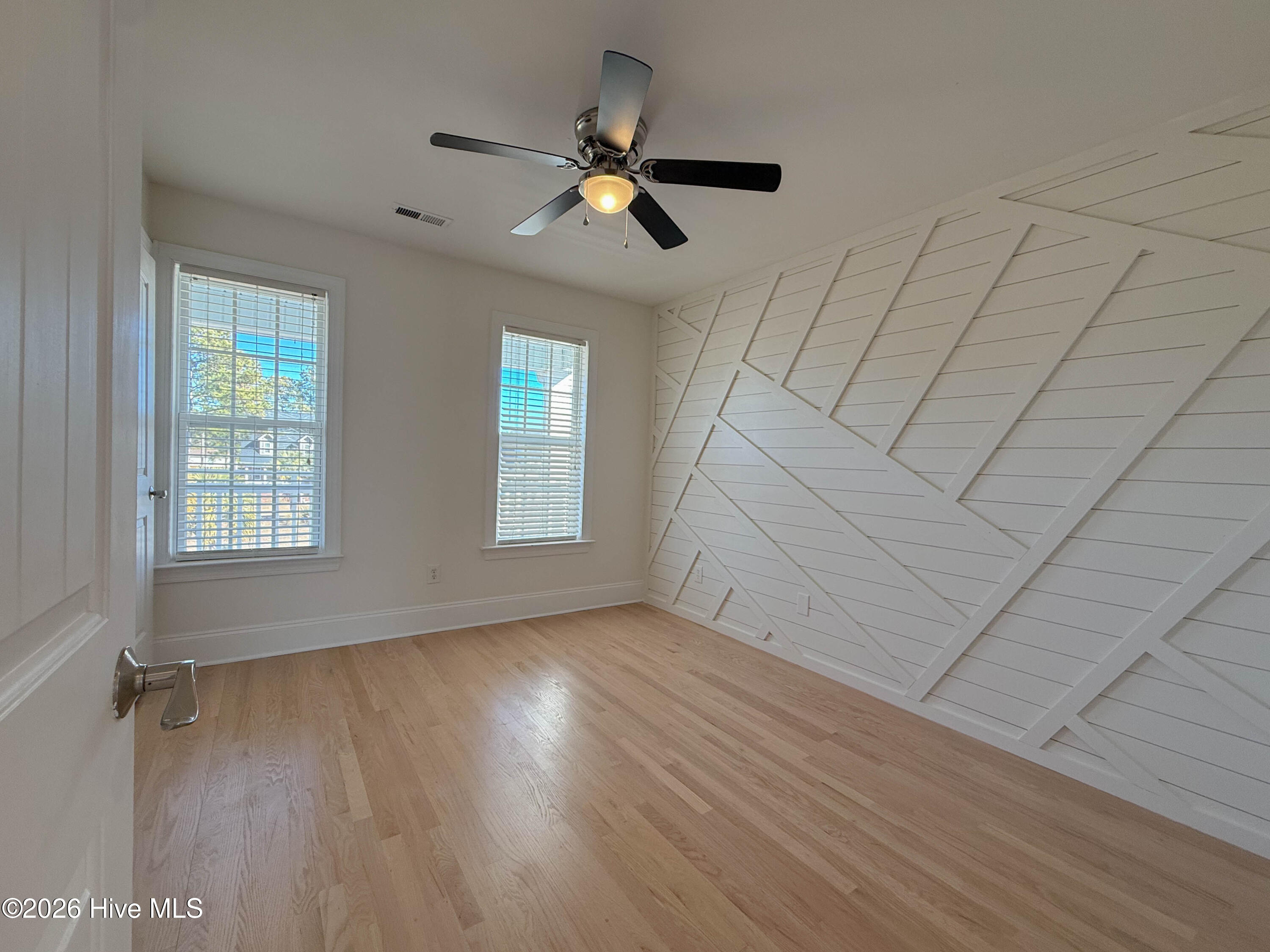 100550265 | Photo 58