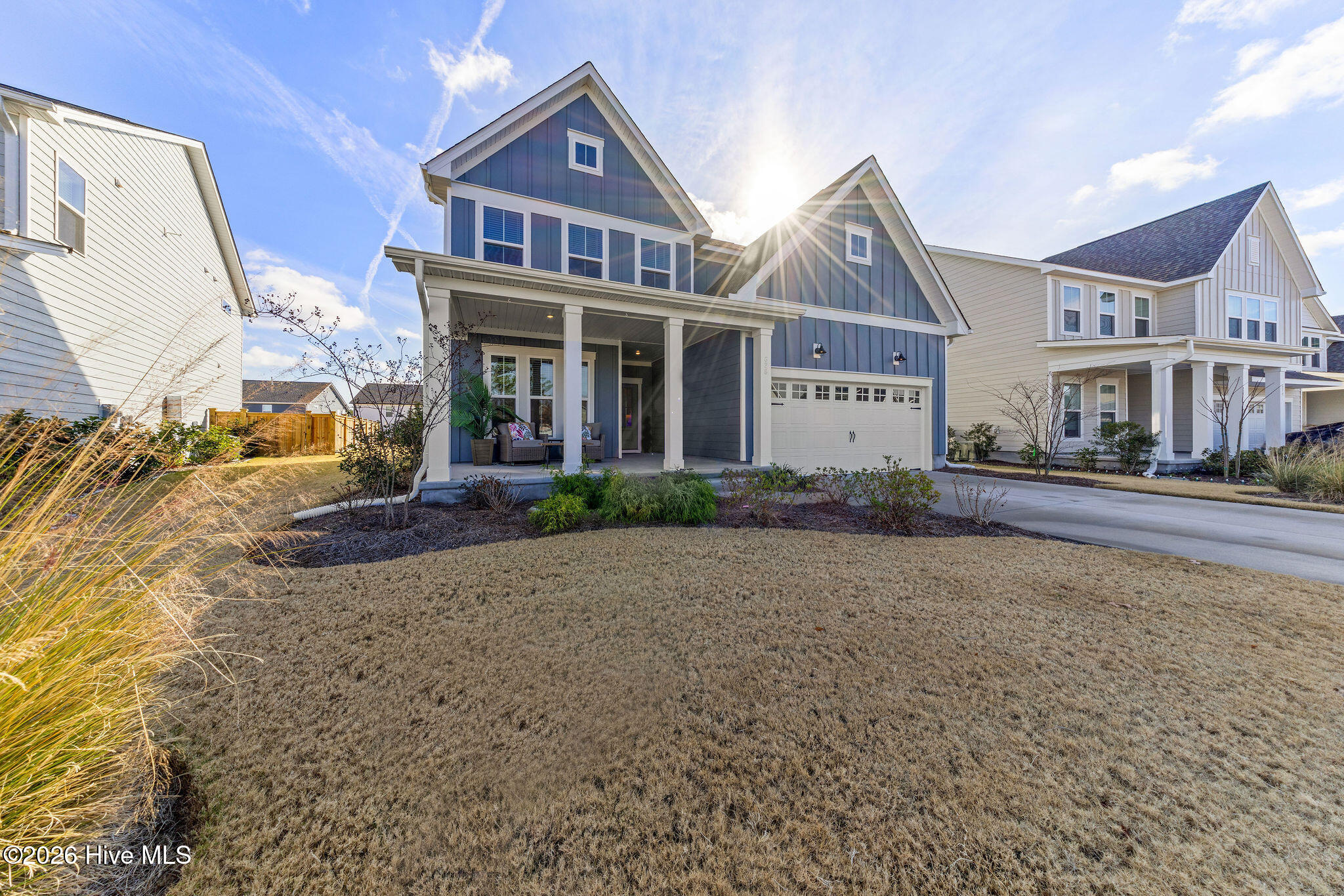 100548010 | Photo 35