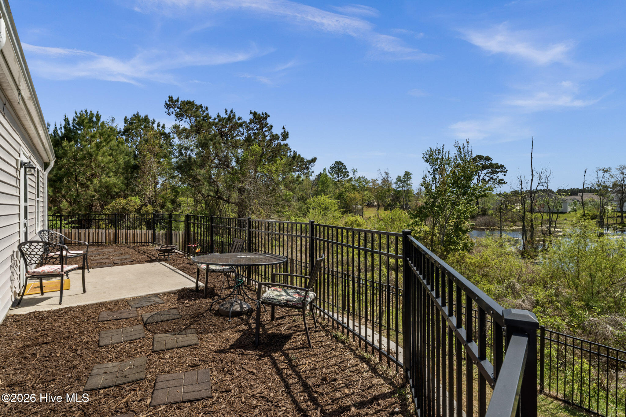 100566662 | Photo 25