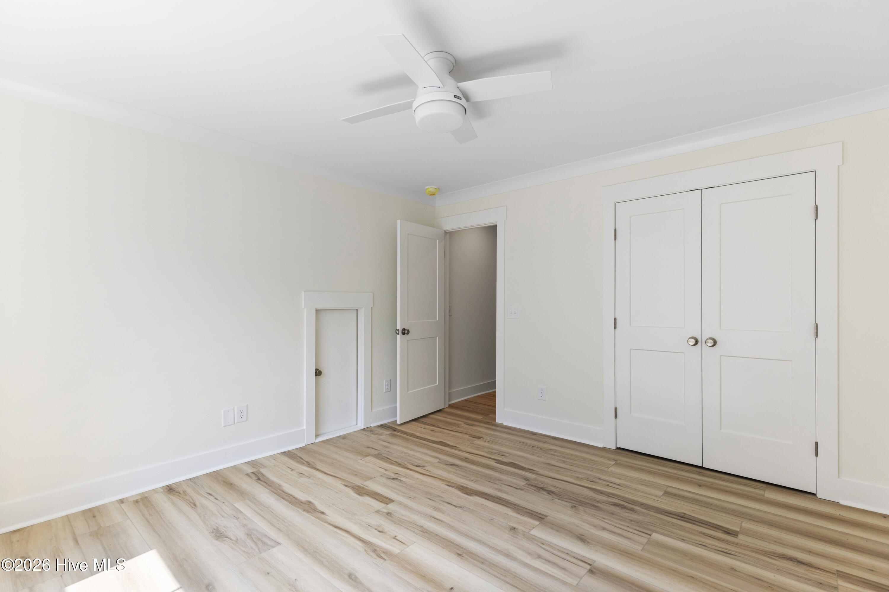 100553830 | Photo 44