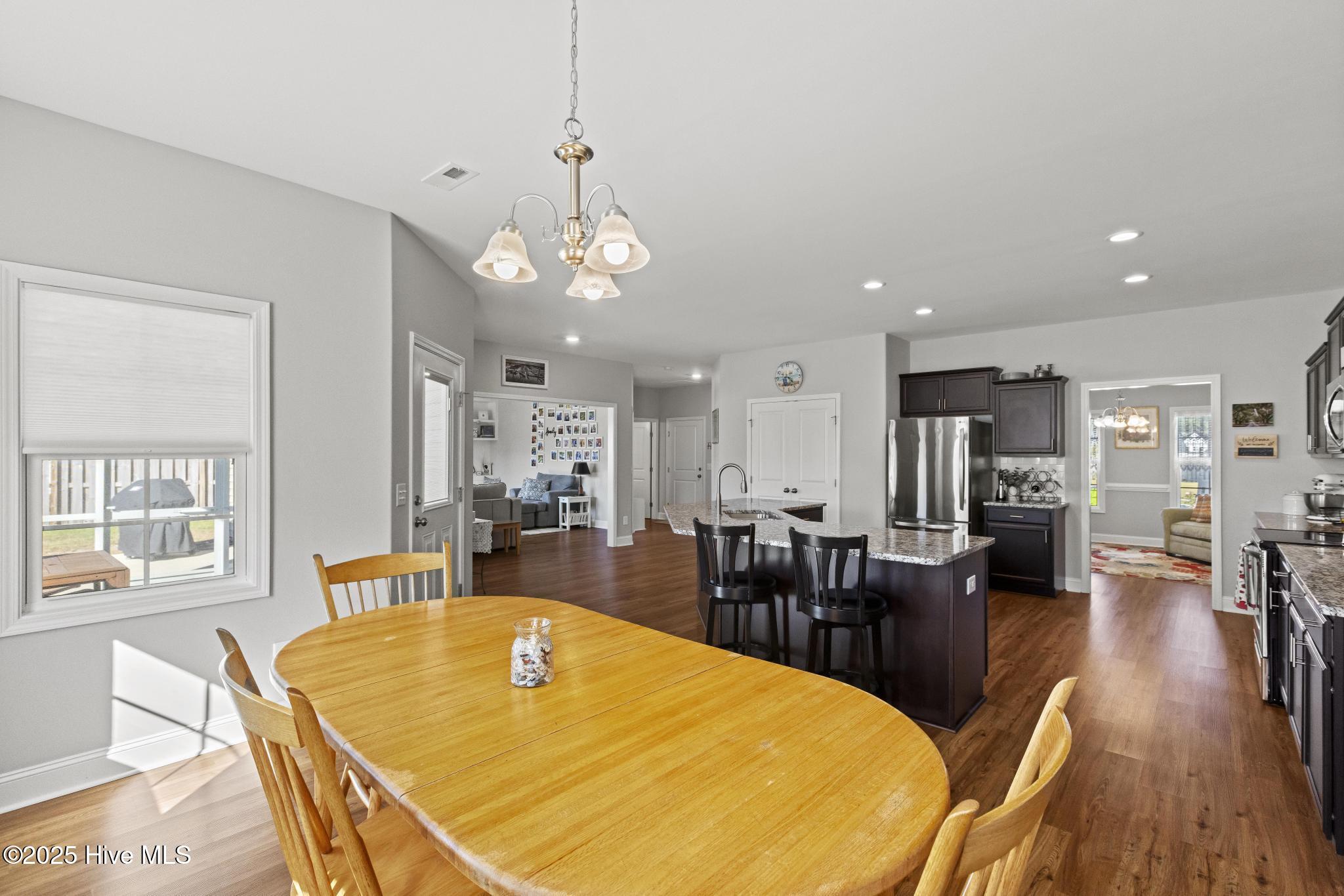 100528220 | Photo 18