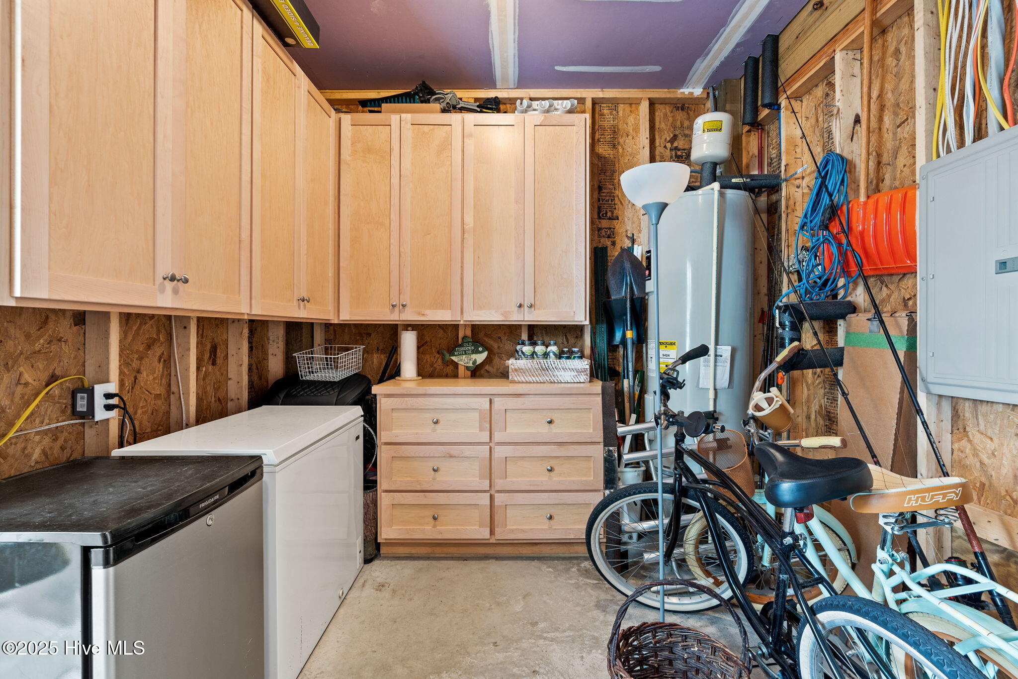 100566861 | Photo 42