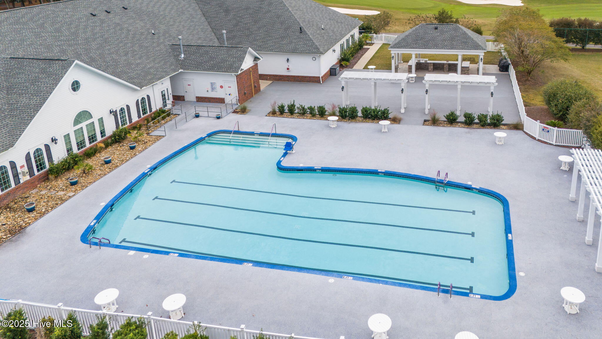 100496126 | Photo 62