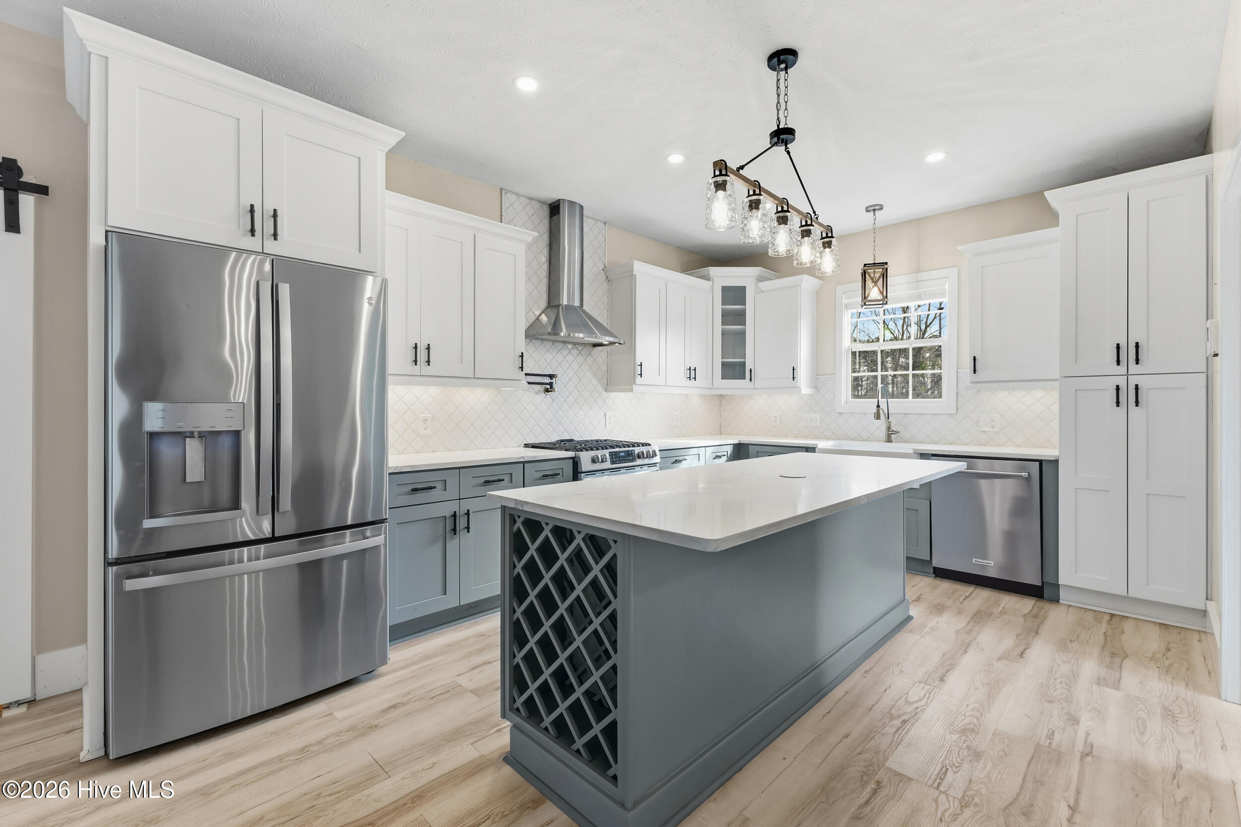 100552427 | Photo 12