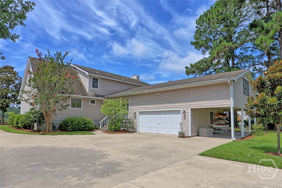 221 Lakeshore Drive