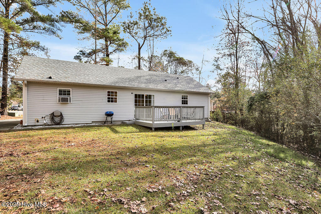 100543761 | Photo 28