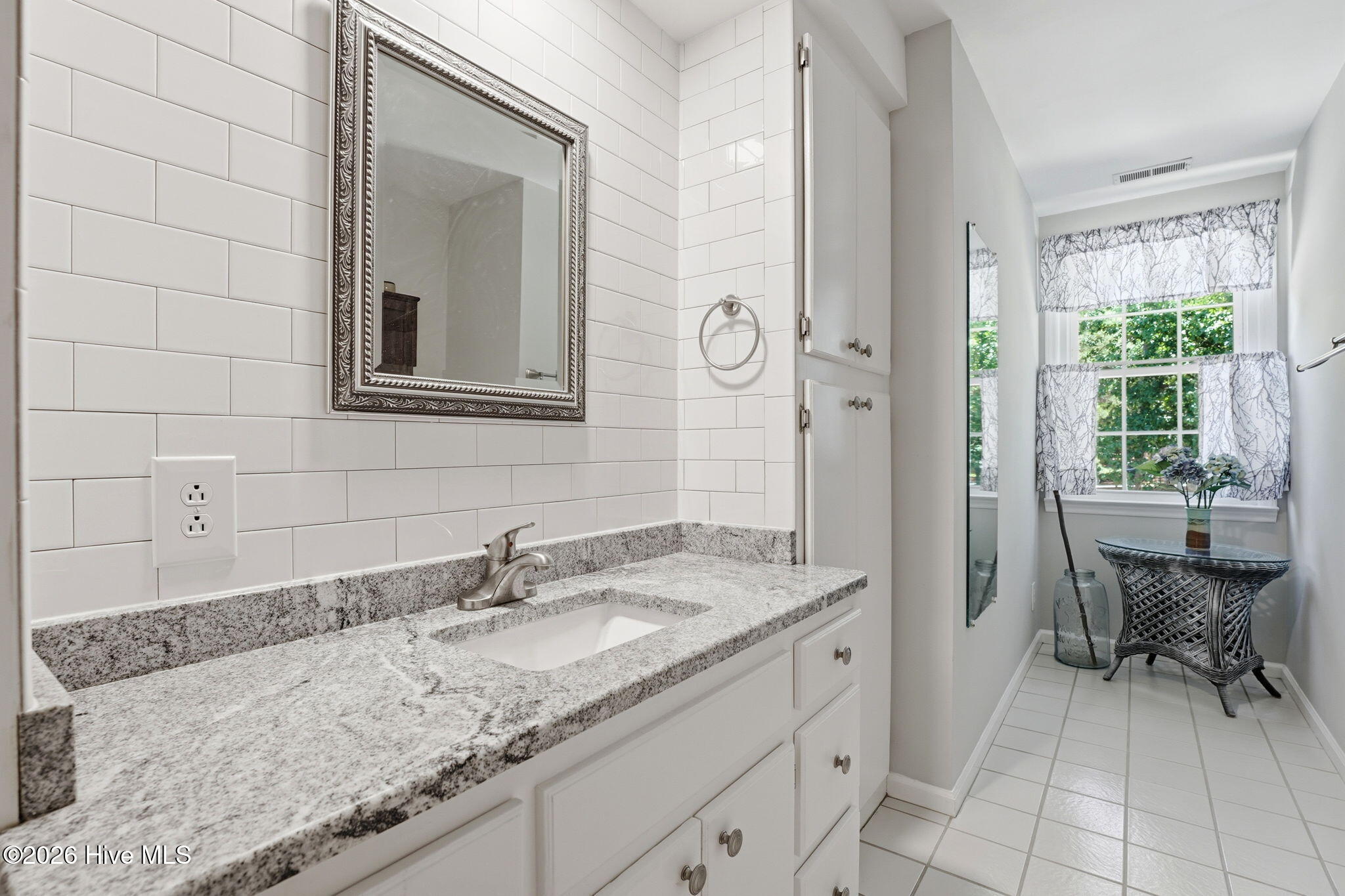 Second bathroom upper level.