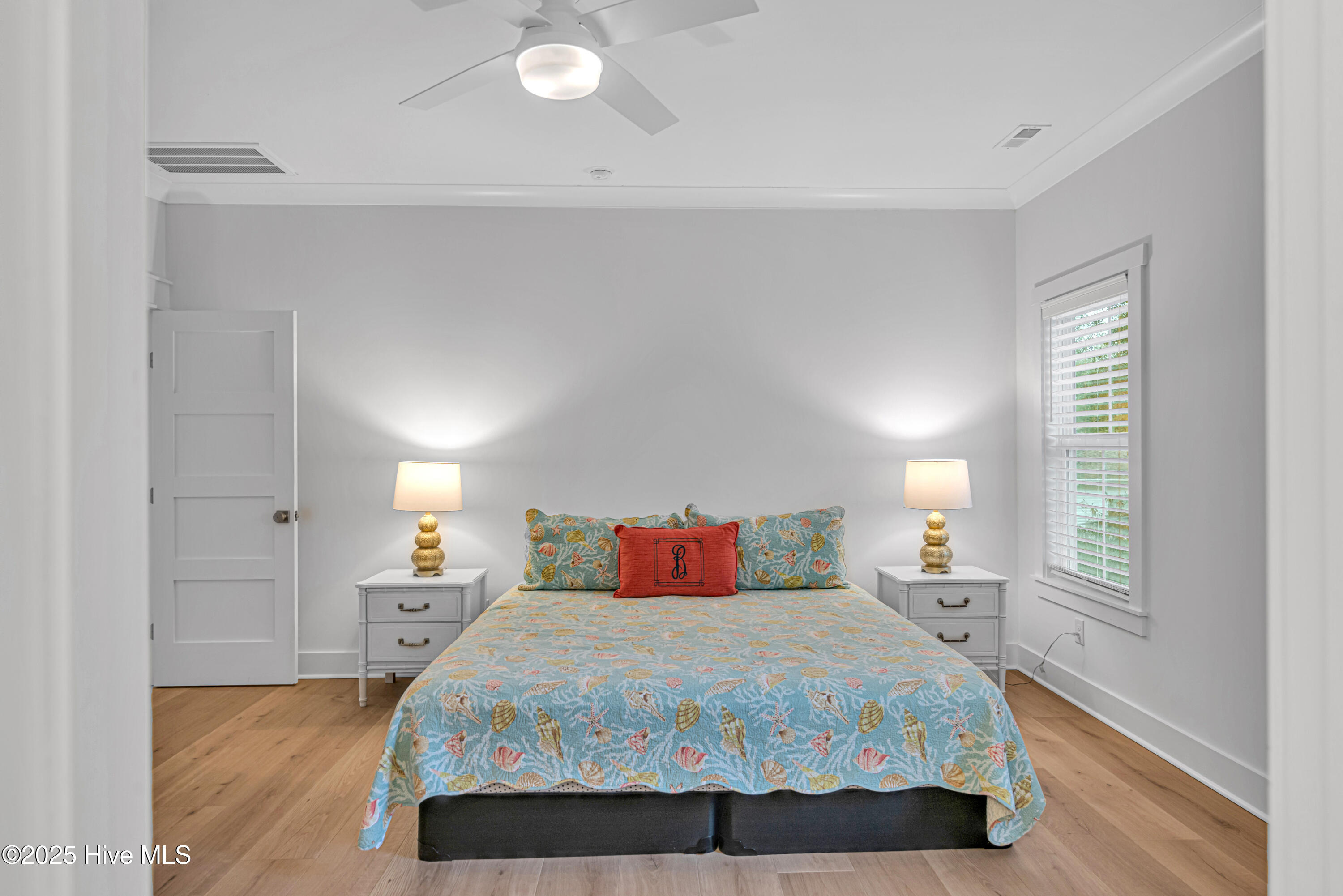 100542674 | Photo 20