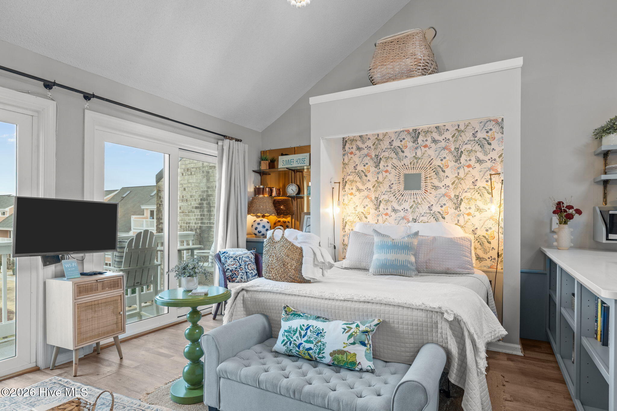 100552475 | Photo 12