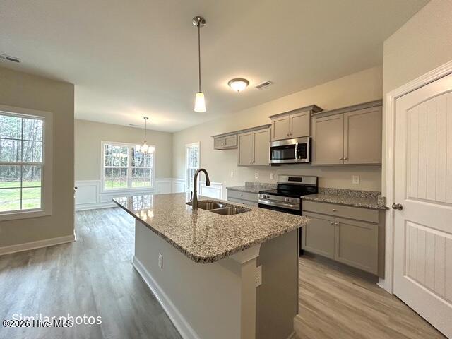 100563430 | Photo 22