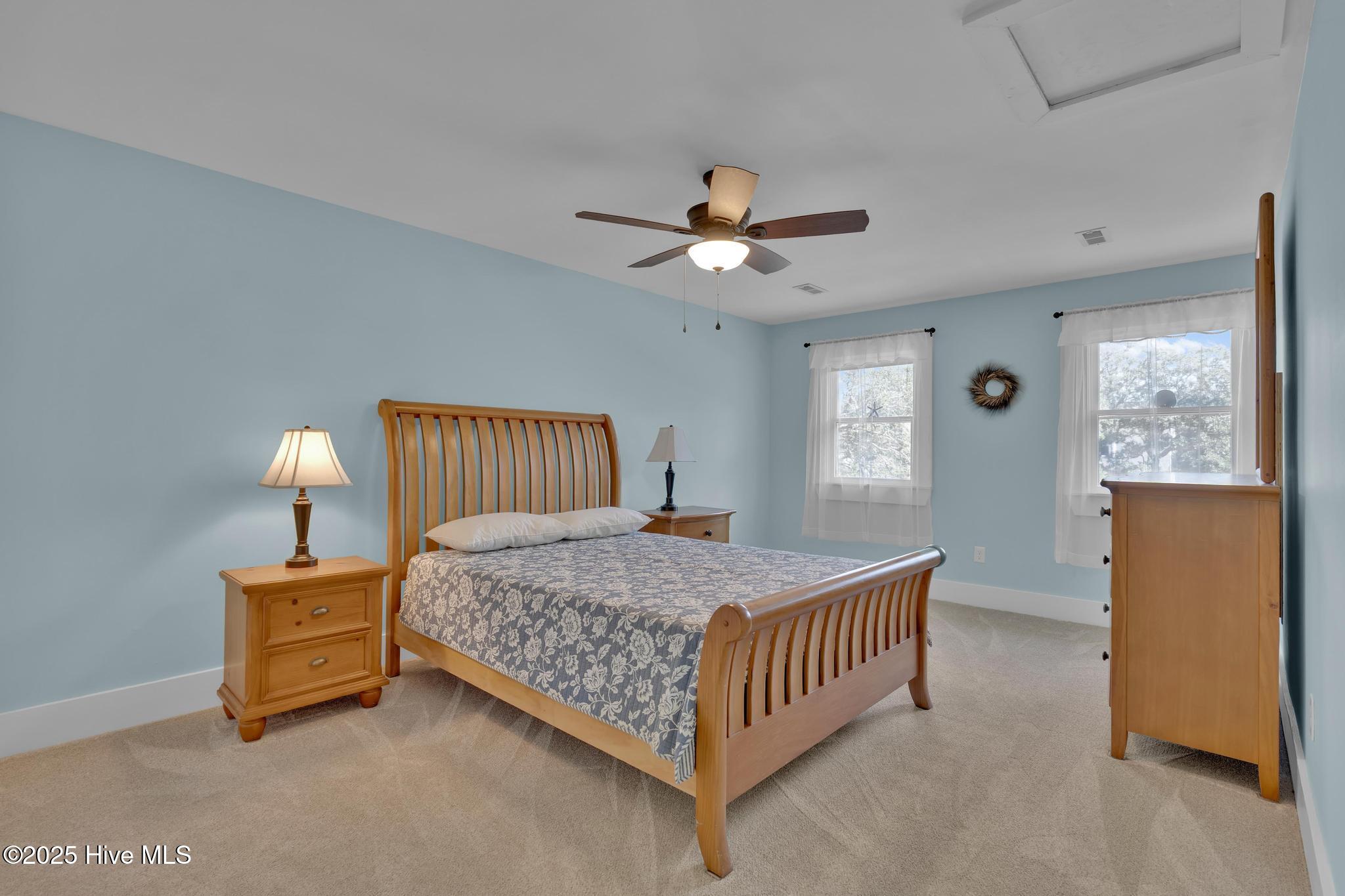 100541095 | Photo 34