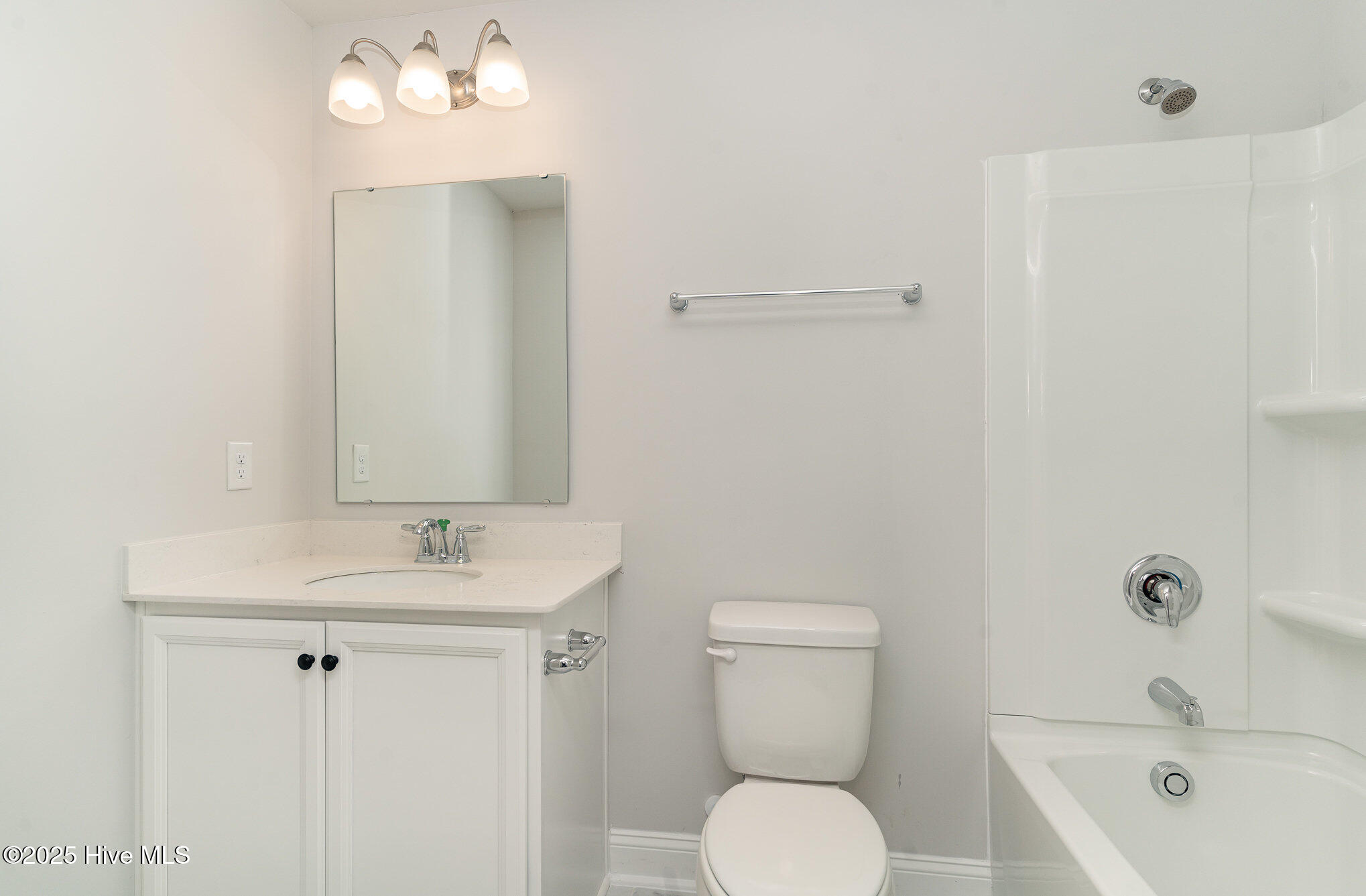 100518804 | Photo 16